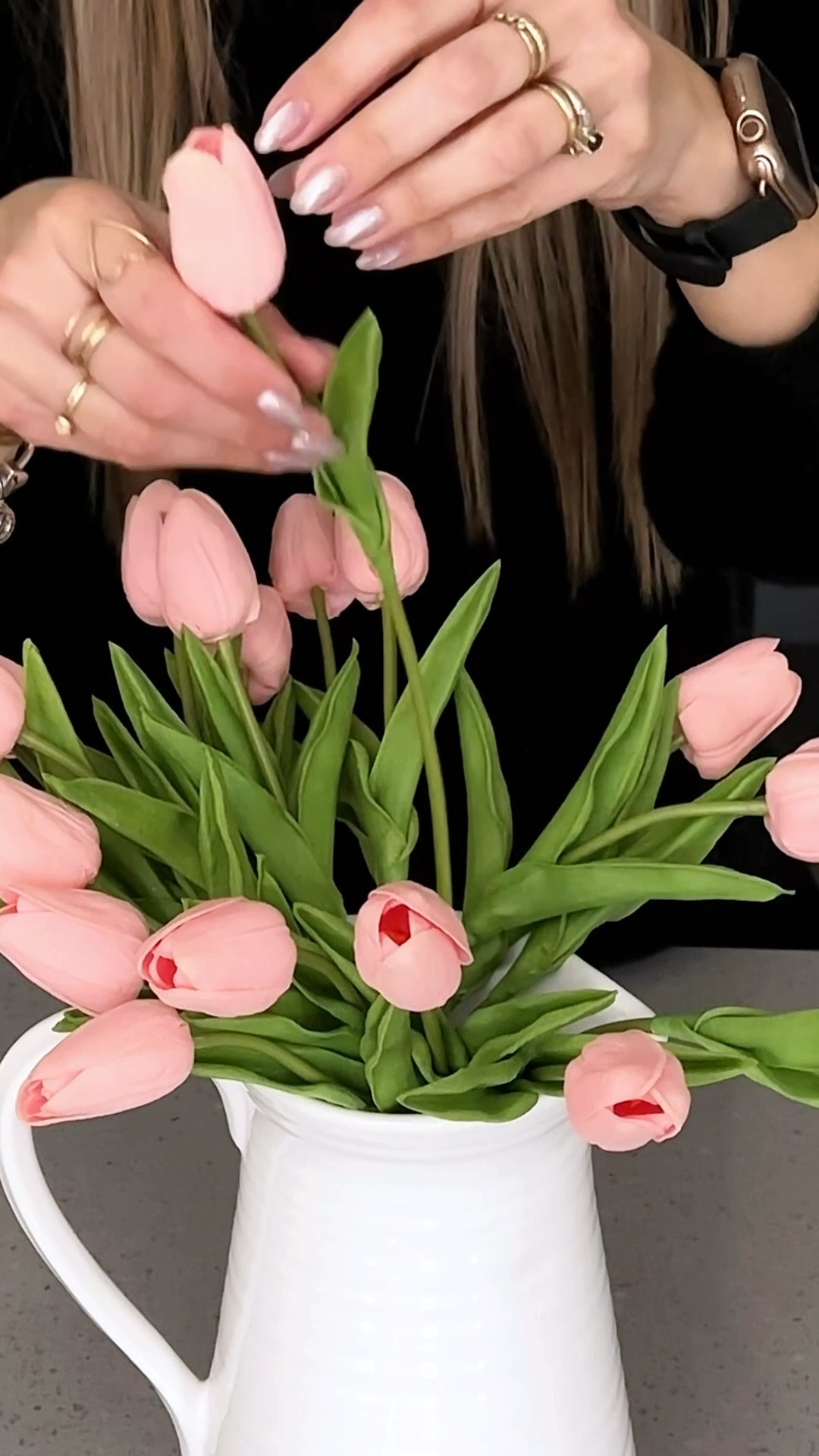 These tulips look so real… no one believes they’re from Amazon 🤍🌷The easiest way to elevate any space in seconds.

#LTKHome #LTKSaleAlert #LTKdayinmylife