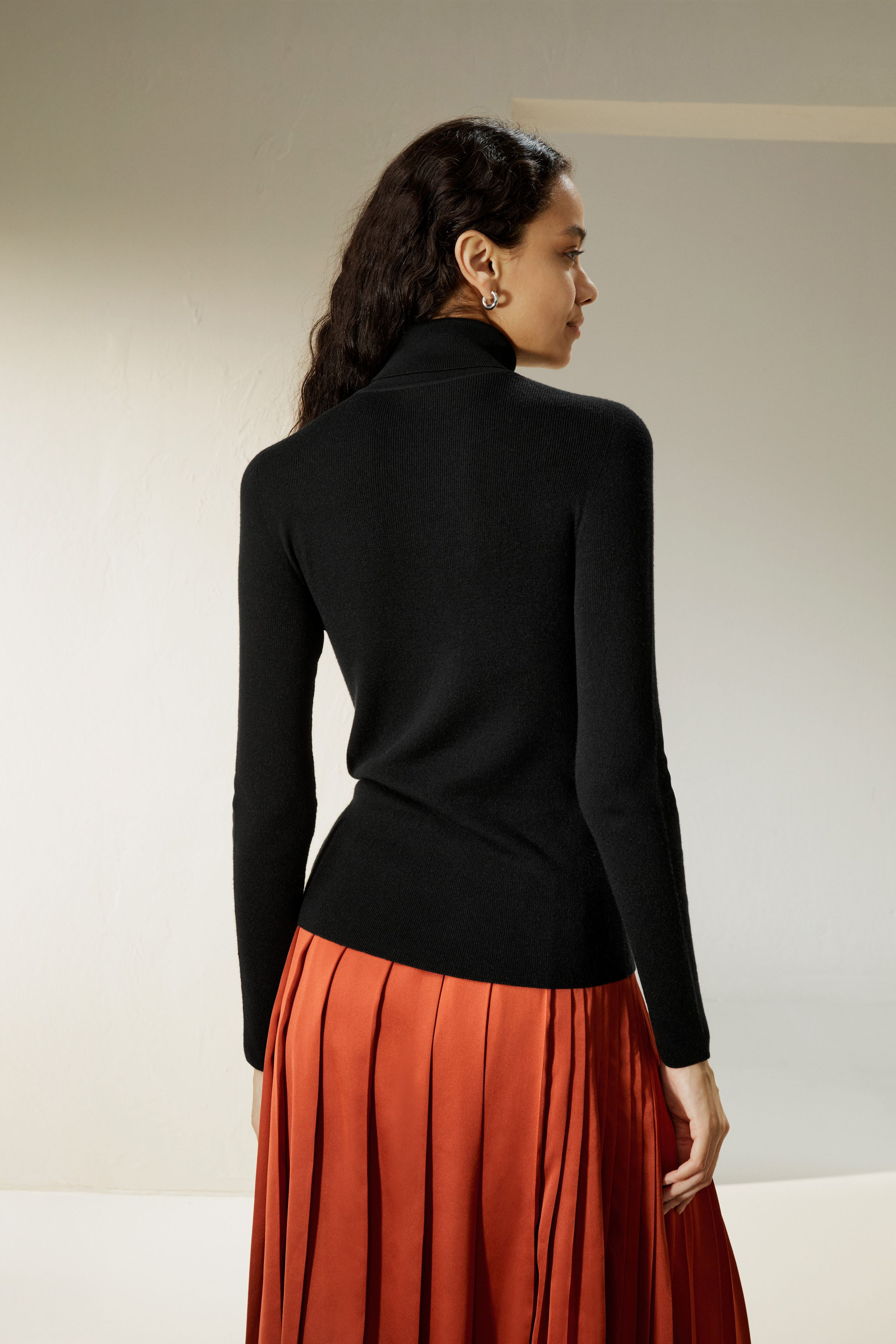 Seamless Silk-Cashmere Blend Turtleneck Sweater | LILYSILK