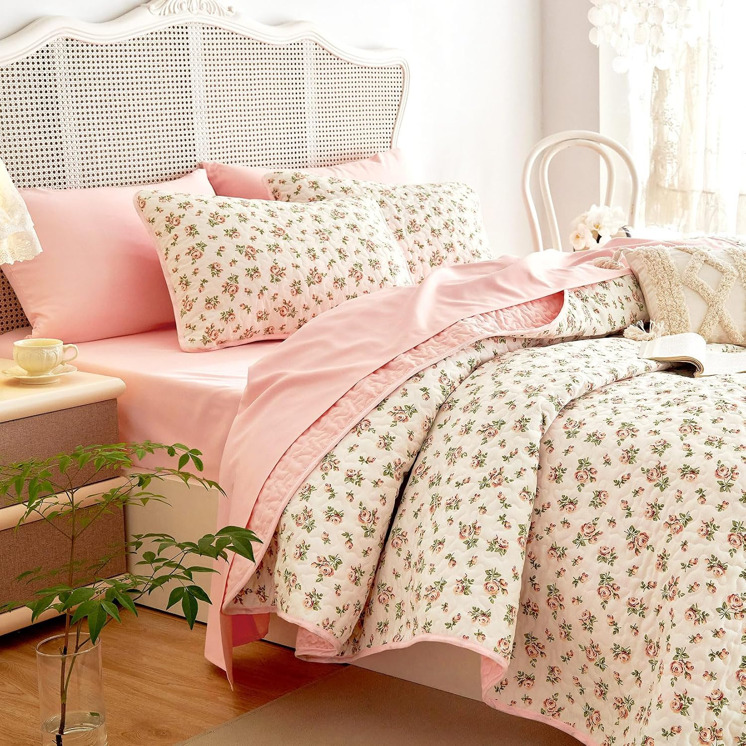 Wake In Cloud - Floral Quilt Set, Coquette Cottagecore Shabby Chic Flower Pattern for Women Teen Girls, Reversible Lightweight Bedspread Coverlet, 3 Pieces, Peach Blush, Queen/Full Size | Amazon (US)