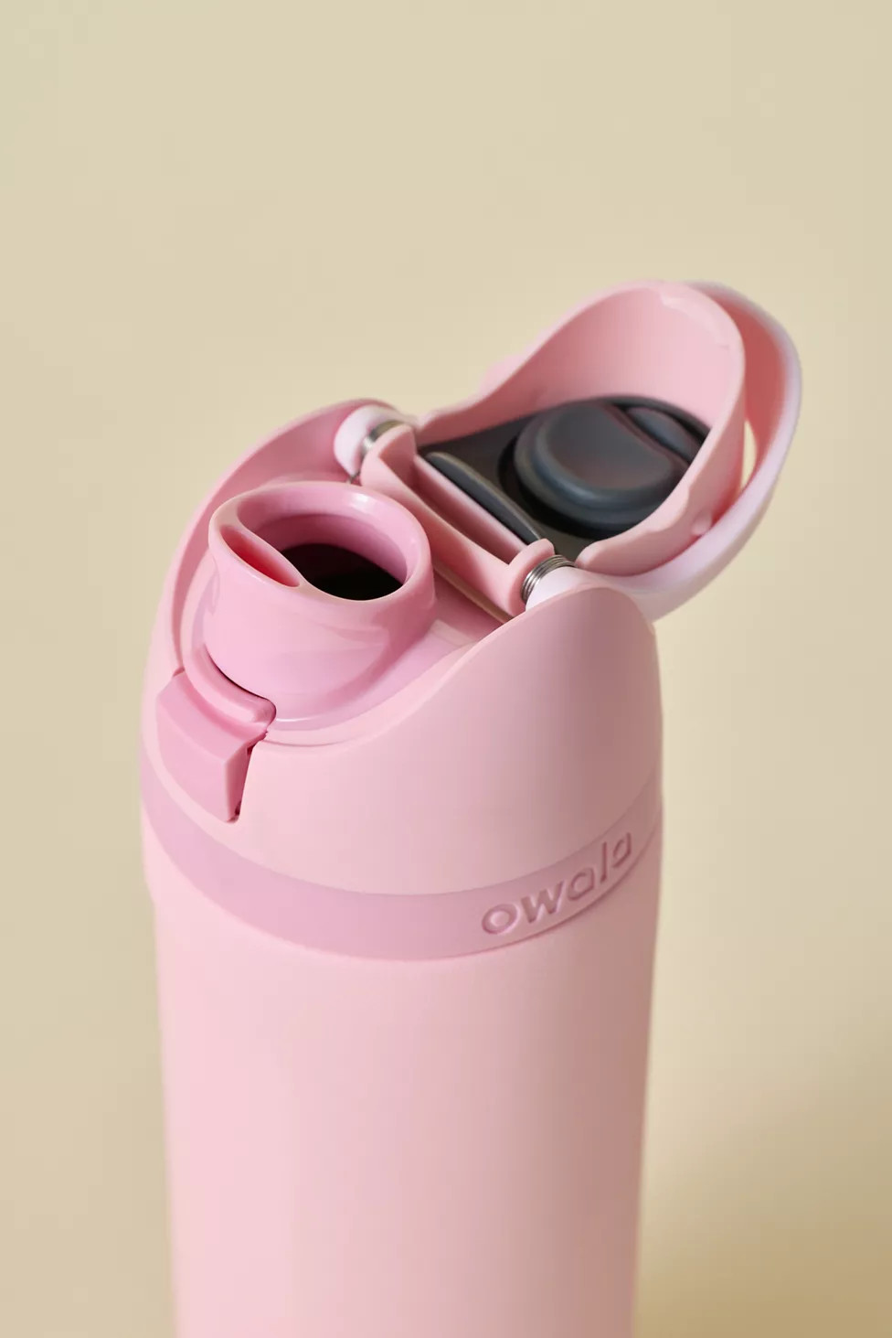Owala FreeSip 24 oz Water Bottle | Urban Outfitters (US and RoW)