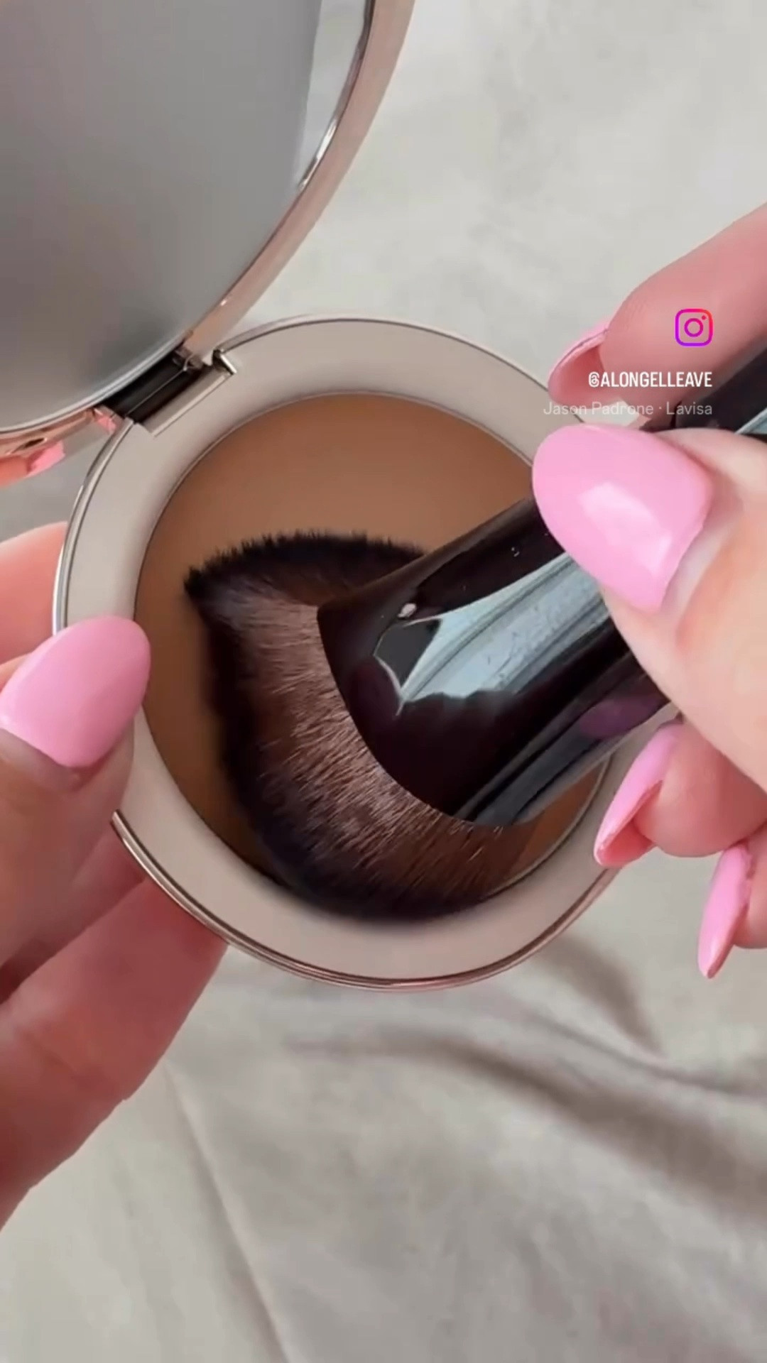 like a filter… but real 

the kind of finish you don’t realize you’re missing until it’s there 

 smooth skin, always 🤍 

@lauramercier 
#lauramercier #softskin #makeupedit #beautyfilm #effortlessbeauty

#LTKBeauty