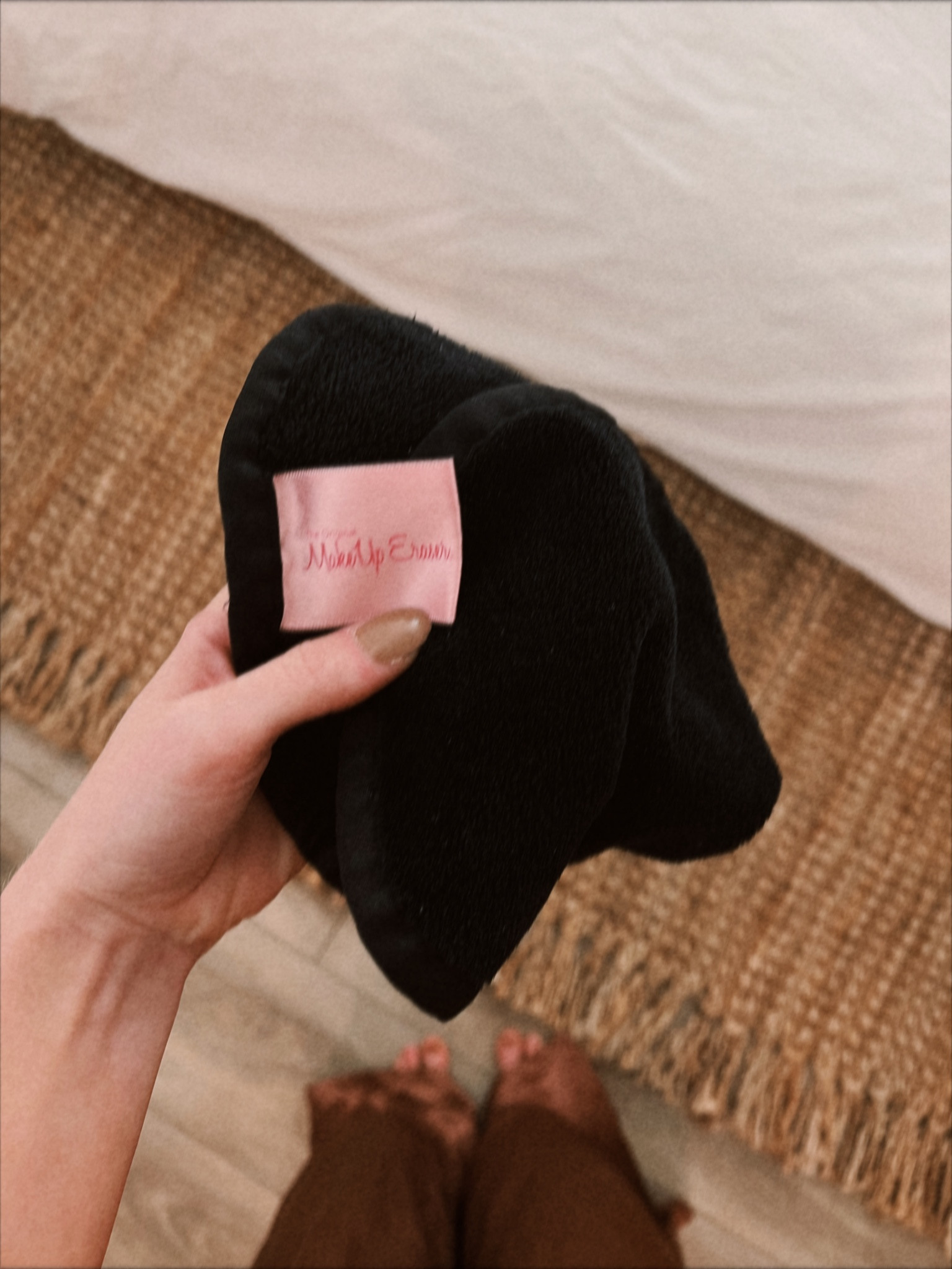 Sephora sale restocks ✨

Last but not least - your skin’s new best friend. I started using the makeup eraser cloths a couple years ago & haven’t touched a makeup wipe since. I use this every single night to remove any trace of makeup before my skincare routine. Would make a great stocking stuffer! 



#LTKsalealert #LTKHoliday #LTKbeauty