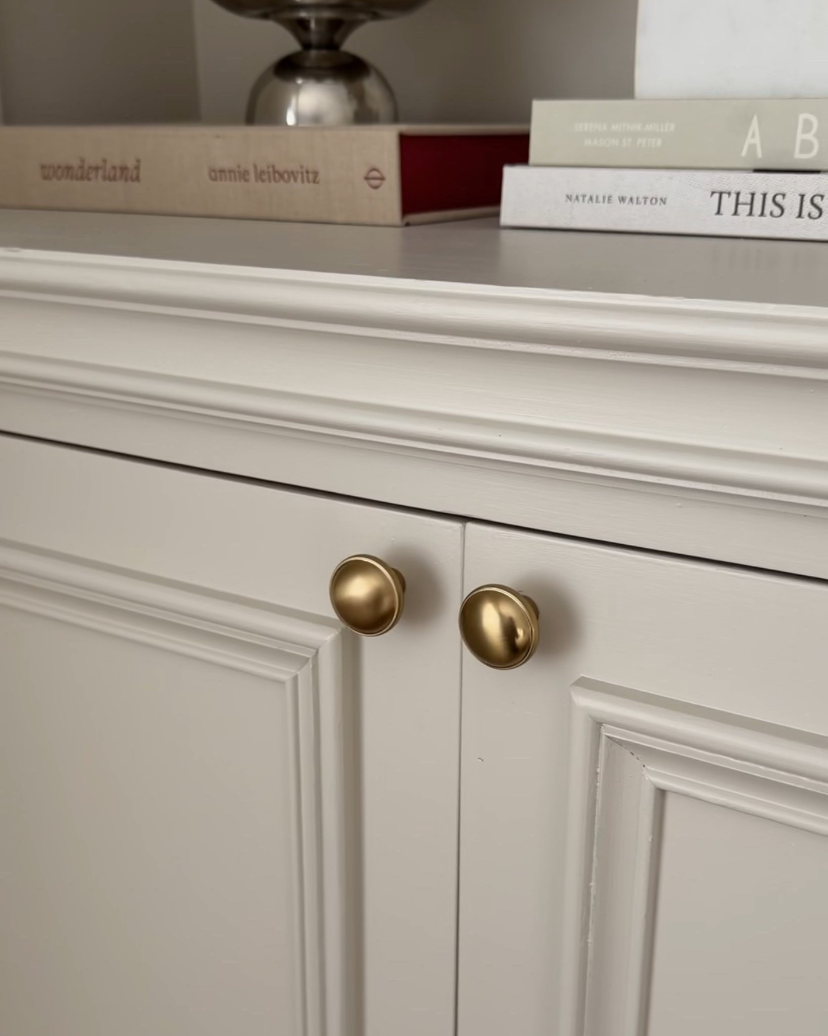 the aged brass knobs we added to our built ins! 

#LTKcanada #LTKhome #LTKstyletip