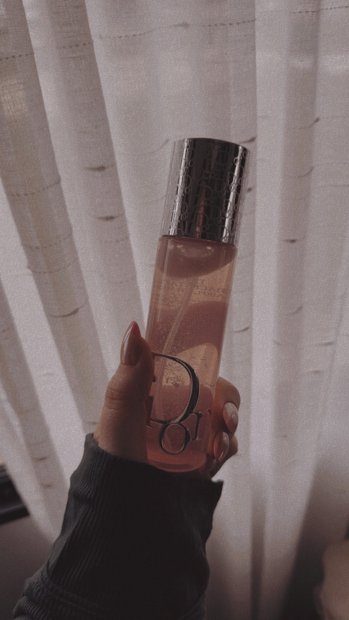 Coming back to this after using it for a couple weeks 🤍✨ I picked up the Dior Backstage Airflash Setting Spray during the Sephora sale and I’ve been testing it in my everyday routine + full glam looks 💄It’s been giving me that smooth, blurred finish while keeping my makeup locked in all day without feeling heavy or sticky ✨Definitely one of those products that earned a permanent spot in my routine 👀 Sephora sale beauty finds | Sephora sale favorites | Dior setting spray review | Dior Backstage Airflash setting spray | long lasting makeup review | tested beauty products | makeup that lasts all day | blurred skin finish setting spray | luxury makeup review | high end setting spray | makeup routine staples 2026 | everyday glam makeup products | long wear makeup essentials | dewy but locked in makeup | airbrushed makeup finish | Sephora must have beauty | Dior beauty favorites | setting spray for flawless makeup | real life makeup testing | makeup wear test results | beauty products I actually use | luxury Sephora finds | makeup longevity tips | setting spray comparison

#LTKgrwm #LTKmorningroutine #LTKBeauty