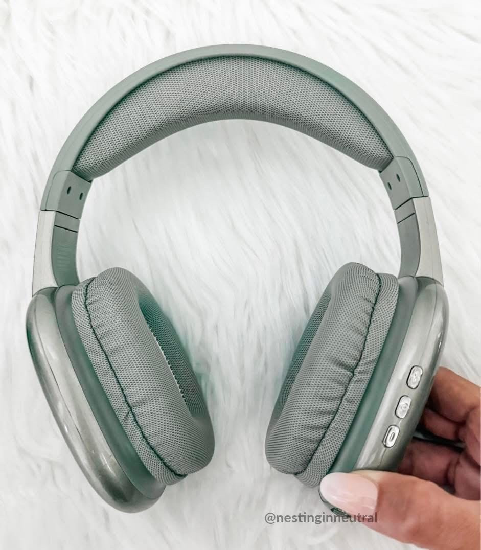 One of my FAVE A m a z o n grabs!! Only $22 + five colors!!! Did you do a double-take? 👀 👀 
These amazing headphones are not the latest Apple AirPods...BUT DANG are they soooo close!!! Noise cancelling, incredibly sound quality, very comfortable, lightweight and wireless! 

Music, headphones, travel 

#LTKGiftGuide #LTKSaleAlert #LTKHoliday