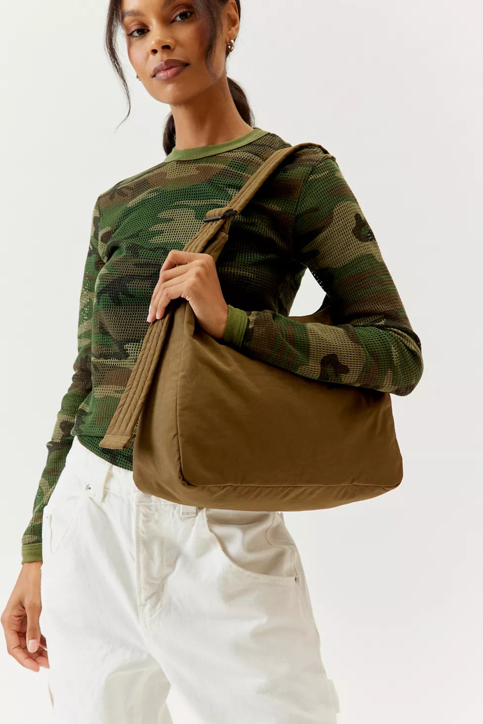 BAGGU Nylon Shoulder Bag | Urban Outfitters (US and RoW)
