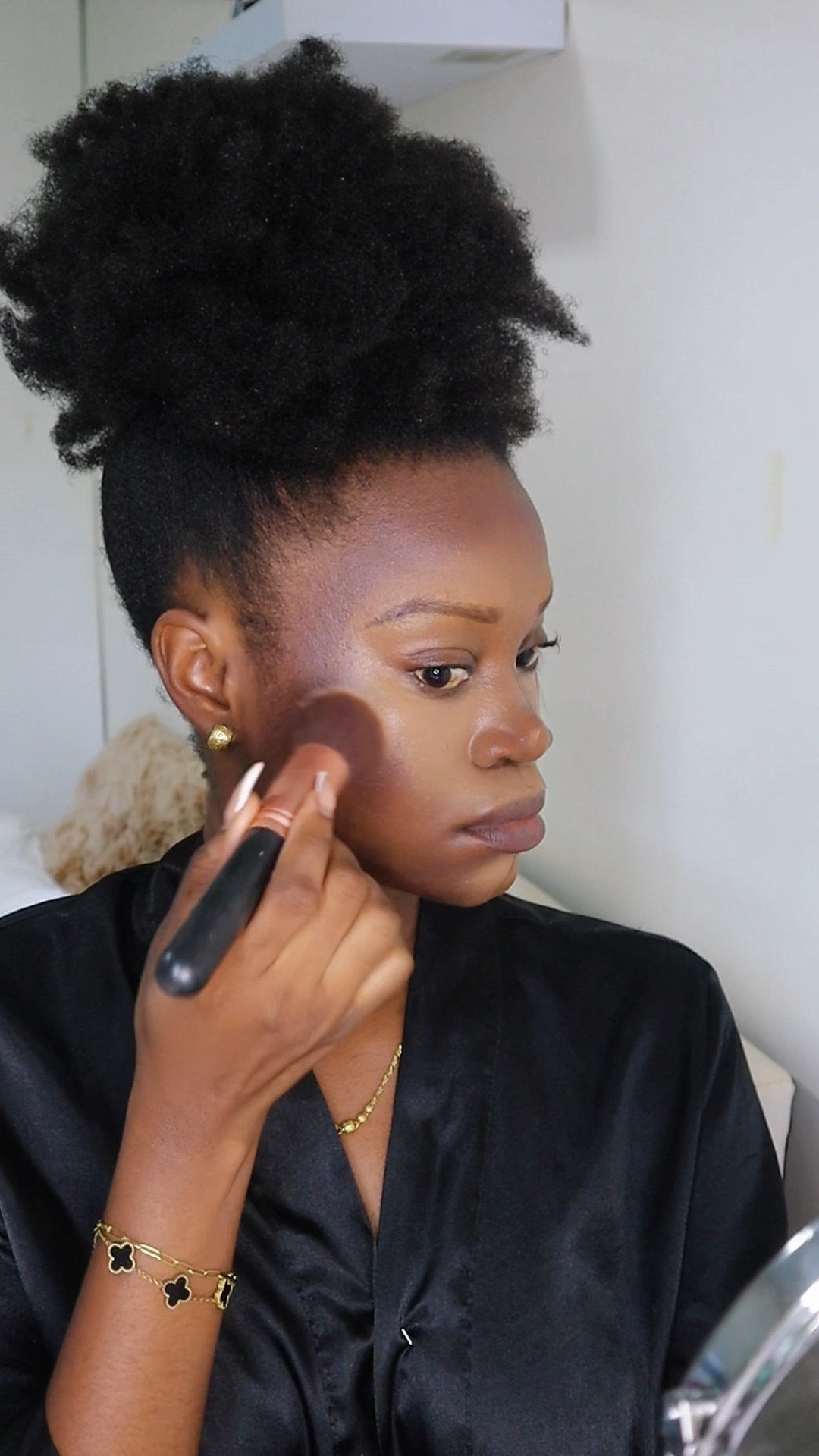 Fakelift game STRONG with the new @Maybelline Lifter Stix! 🎀 Cover, contour, highlight—all with one stick & zero cakey vibes. Who’s obsessed with me? 🙋‍♀️✨ 

#maybelline #LifterStix 

#LTKStyleTip #LTKBeauty