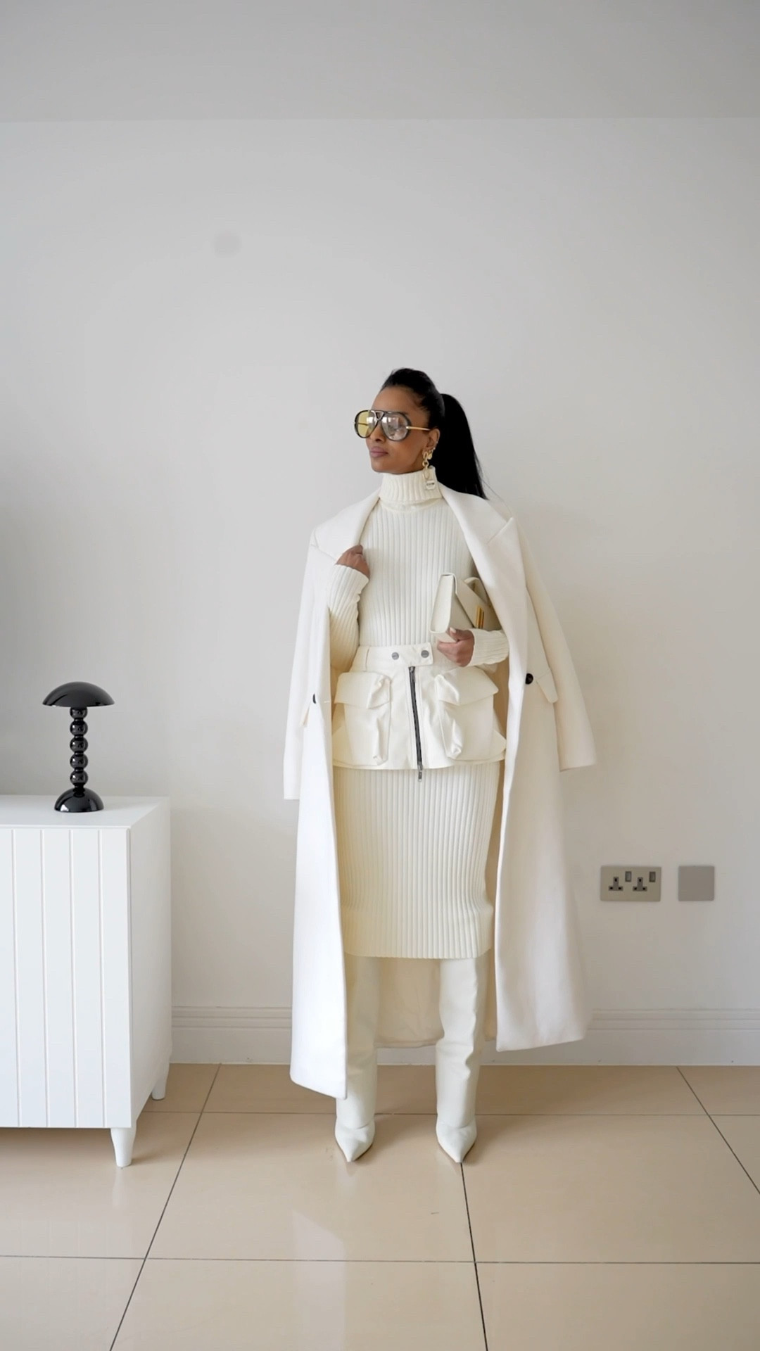 {•WHITE COAT•} 

#LTKluxury #LTKwinter #LTKuk