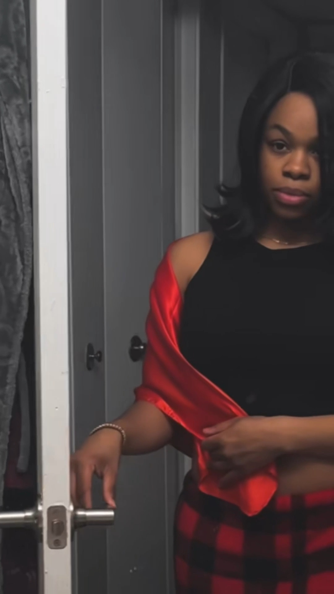 A Galentines Evening ♥️🌹🍿 Stopped at #Publix to pick up a few snacks and treats for a movie night on Valentine’s Day 💃🏽 

#valentinesday #galentines #movienight #snacks #dessert 

#LTKgrwm #LTKHome #LTKvlog