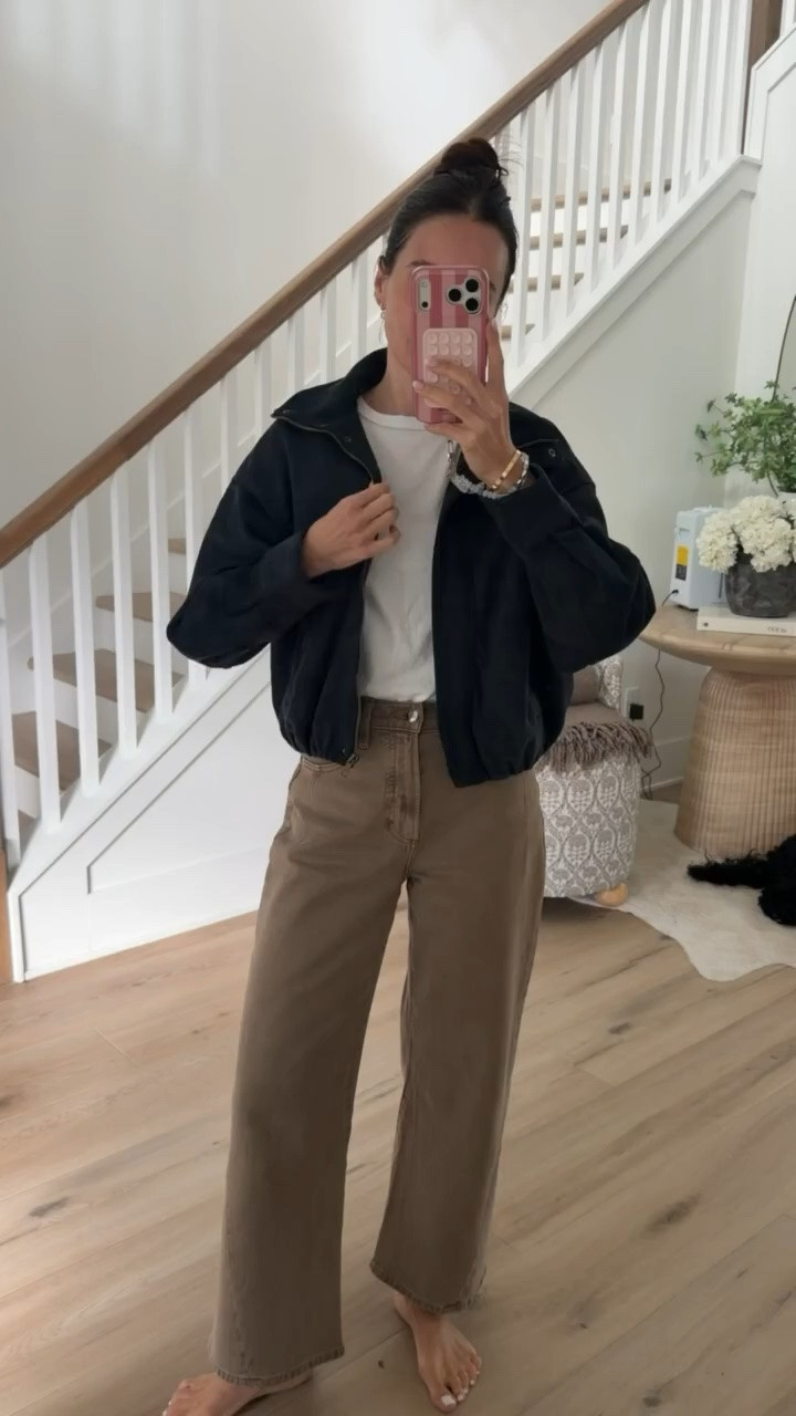 navy jacket with chocolate brown denim is such a good fall color combination. I love how the deep navy gives the brown a little contrast while still keeping the whole outfit neutral. The cropped shape makes it especially good with wider leg denim.

Size s

navy jacket, chocolate brown jeans, fall jacket, cropped jacket, fall outfit, casual fall style, brown denim, navy and brown outfit, fall layering, everyday outfit, annabrstyle

#LTKootd #LTKOver40 #LTKSeasonal