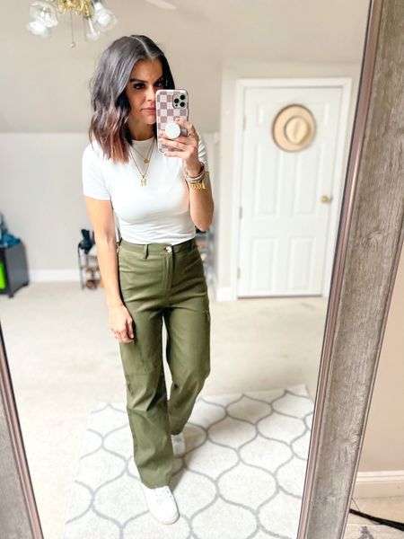 Shein cargo pants! Only $15! I sized up to a M for more of the baggy look that’s on trend right now 


#LTKSeasonal #LTKstyletip #LTKunder50