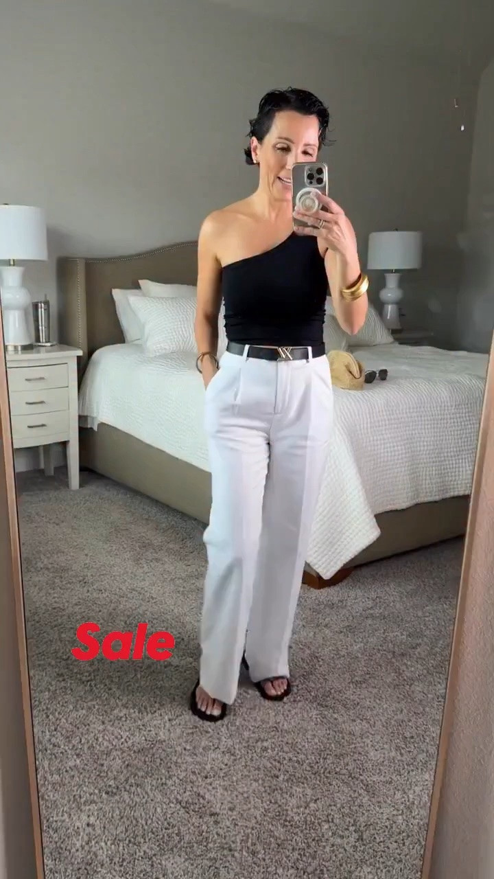 Comment SHOP and I will send all links. Happy shopping and follow me on LTK@stylewitheugenia 
#stylewitheugenia
#styledbyeugenia
#styleguide #fashioninspo 

Most underrated outfit combination specially when traveling 😊