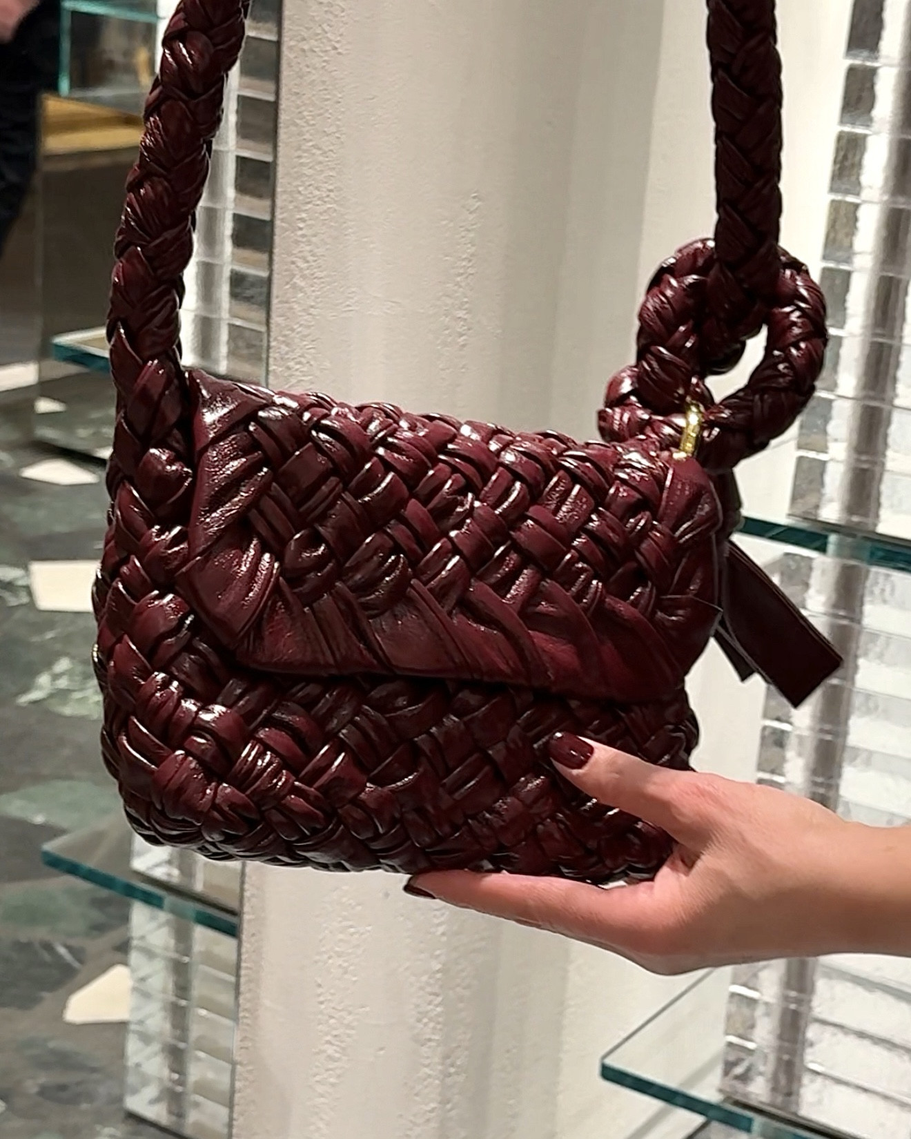 Bag of the season. . the Bottega Veneta Citta Bag in shade Barolo - elevates any outfit ♥️


#LTKbag #LTKluxury #LTKuk