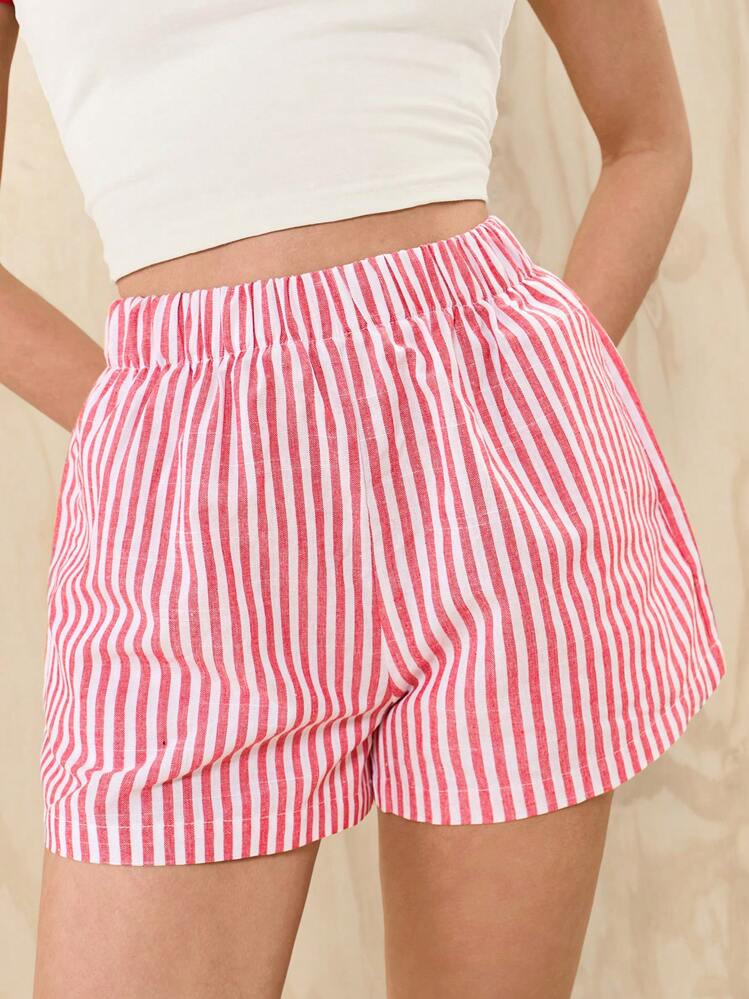 SHEIN EZwear Plus Size Red Stripe Loose Casual Shorts, Red And White Shorts, Red Striped Shorts, ... | SHEIN