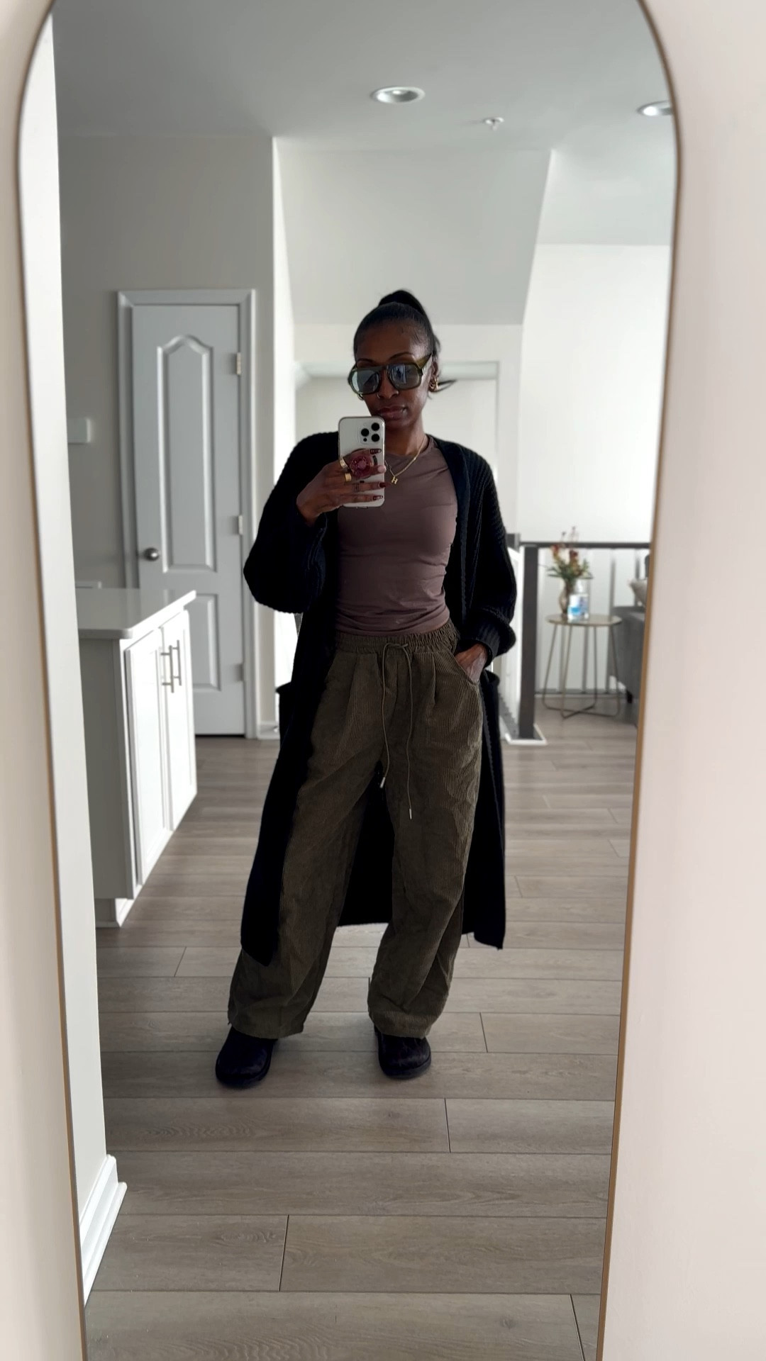 Running errands. I like these little trousers.

#ootd #casualsaturday

#LTKdayinmylife #LTKootd #LTKPetite