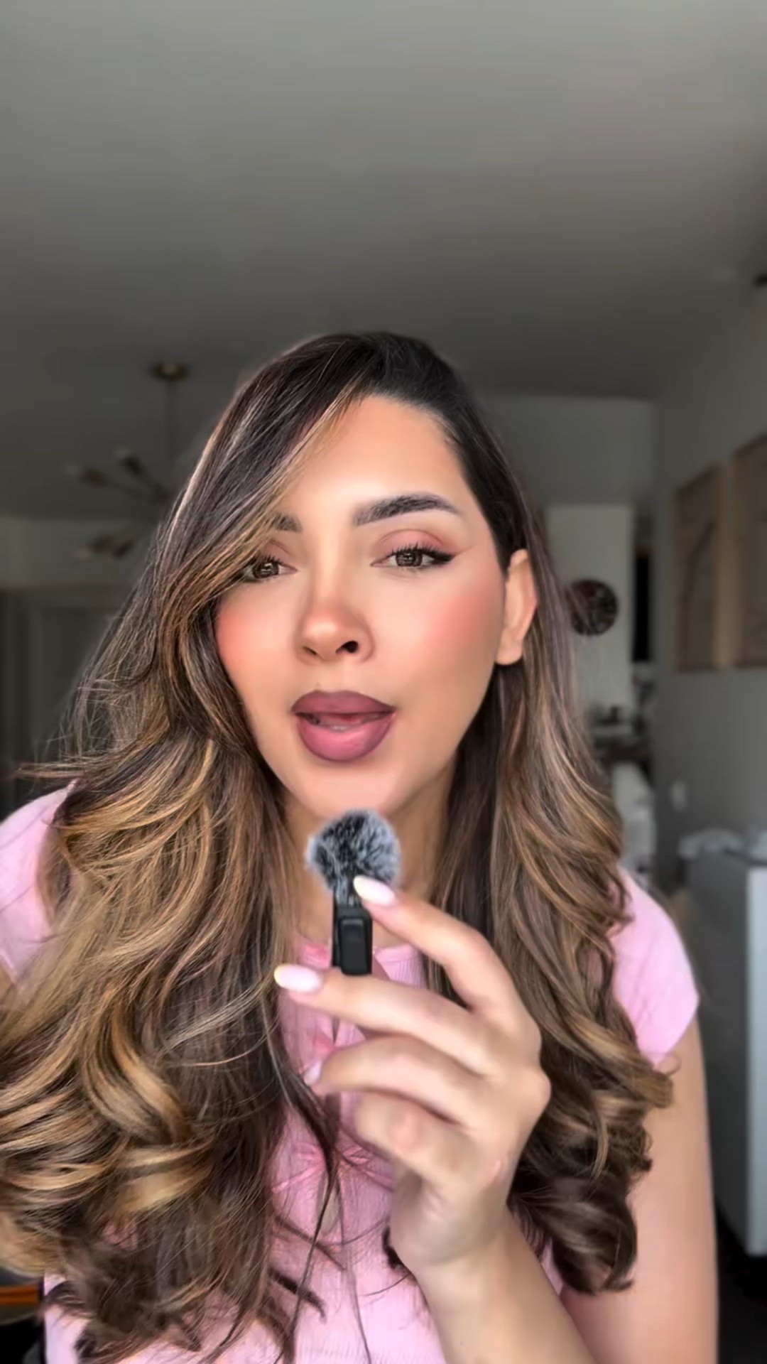 Love the skirt ❤️ 

Comment lien 🔗 je t’enverrai les détails 💕

#outfitideas #styling #summerfashion #ootd #curvyfashion