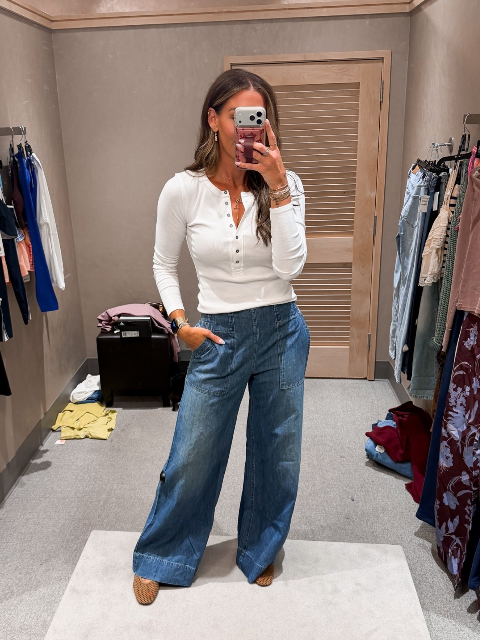 Top-small 
Jeans-small

#LTKootd #LTKSaleAlert #LTKTall
