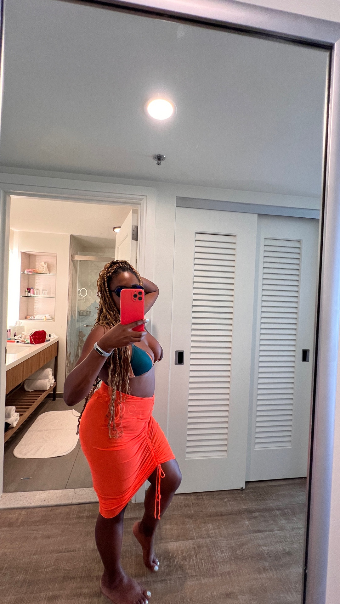 Room goals 🏝️✨ My stay at the Renaissance Wind Curaçao Resort was the perfect mix of comfort + Caribbean vibes. A comfy bed, oceanfront views, and all the little details that make a vacation feel special. Tap to shop my travel faves… like this cute bikini, orange sheer cover-up skirt, and sunglasses 🥰