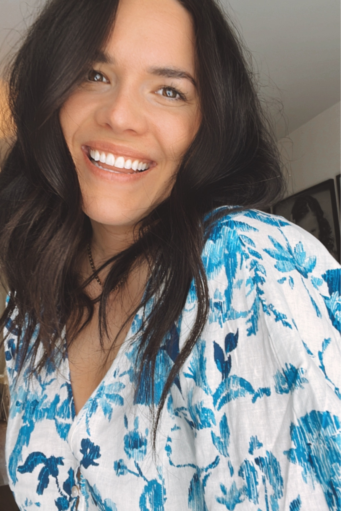 Cutest little spring top! And the BEST teeth whitening strips — I use for 7 days straight and then once or twice a week to maintain 🤌🏼

#LTKfindsunder50 #LTKstyletip #LTKsalealert