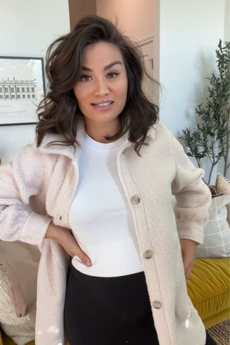 This Spanx Luxe Fleece Shirt Jacket is now live! This is going to sell out fast so make sure you grab it!! Plus it’s 20% off!
@spanx #SpanxPartner

#LTKCyberweek #LTKstyletip #LTKsalealert