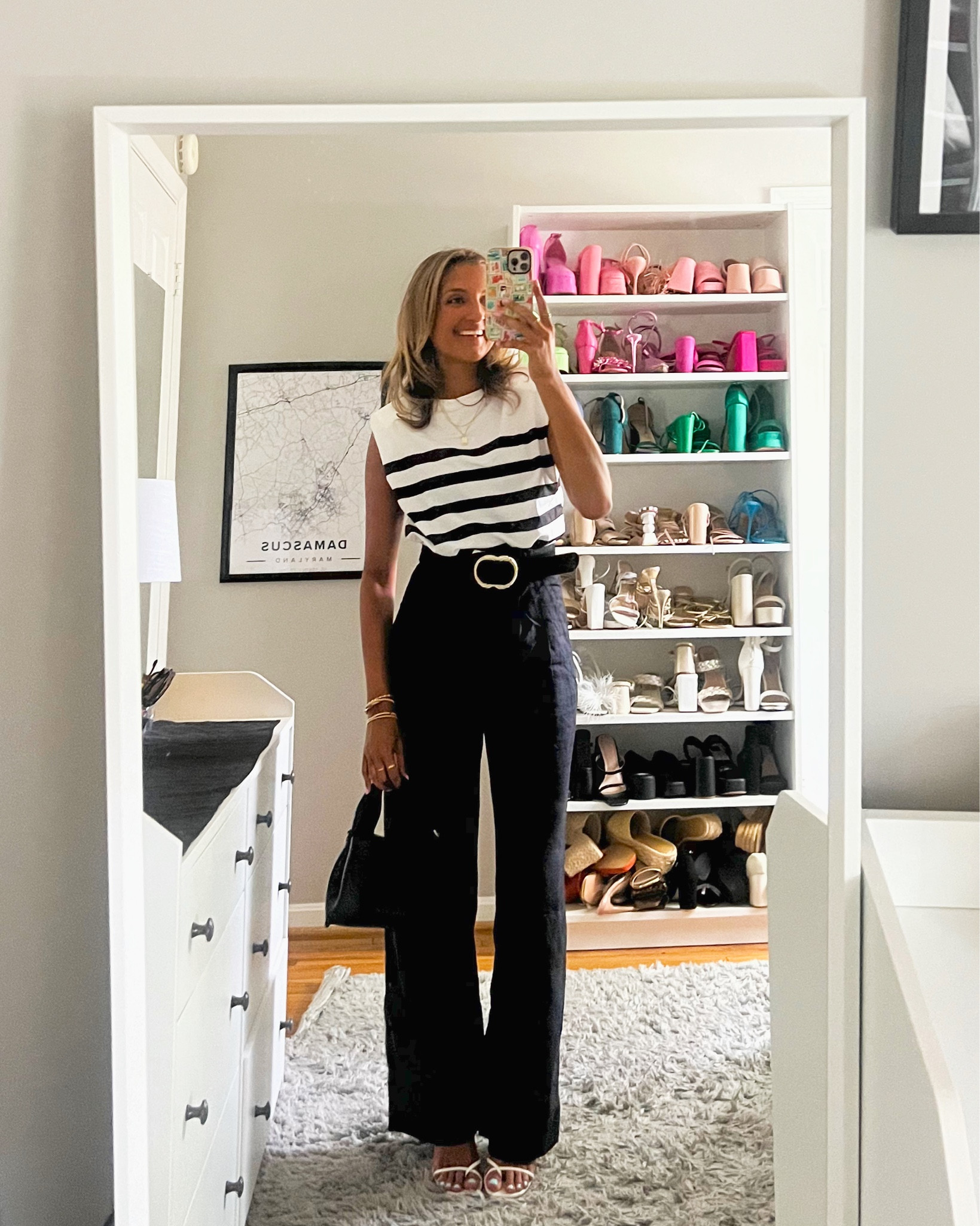 business casual outfit idea / office outfit idea. wearing a size XS in this tee and 000R in trouser pants  