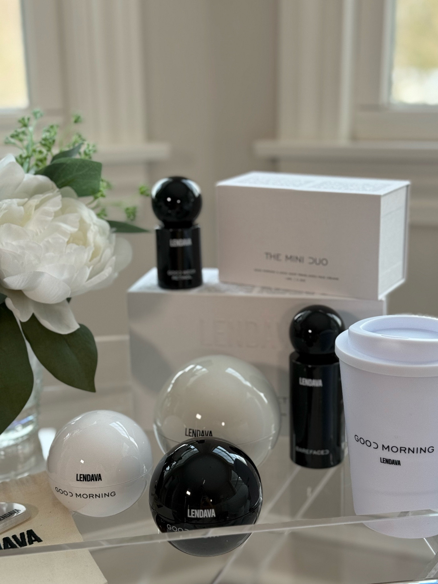 SALE ALERT 🖤☁️✨

The minimalist set by Lendava is on major sale right now!!

It’s the minimal routine, maximum impact for me // @lendava 

This set includes:
-Barefaced Oil Cleanser
-Good Morning Face Cream
-Good Night Face Cream
-Good Week Retinol Serum
-Body Care Lotion
-Reusable Cotton Pads

You can shop my skincare & other @lendava products at the links below! 

🚨Use my code: CARO15 to get 15% off your purchase!

#ad #lendava #skincare #itgirl #beautyfavorites #lendavaskin #lendavaskincare #lifestyle #sundayreset #travel #liketkit #shopltk #beauty #sweetcarolinecollection