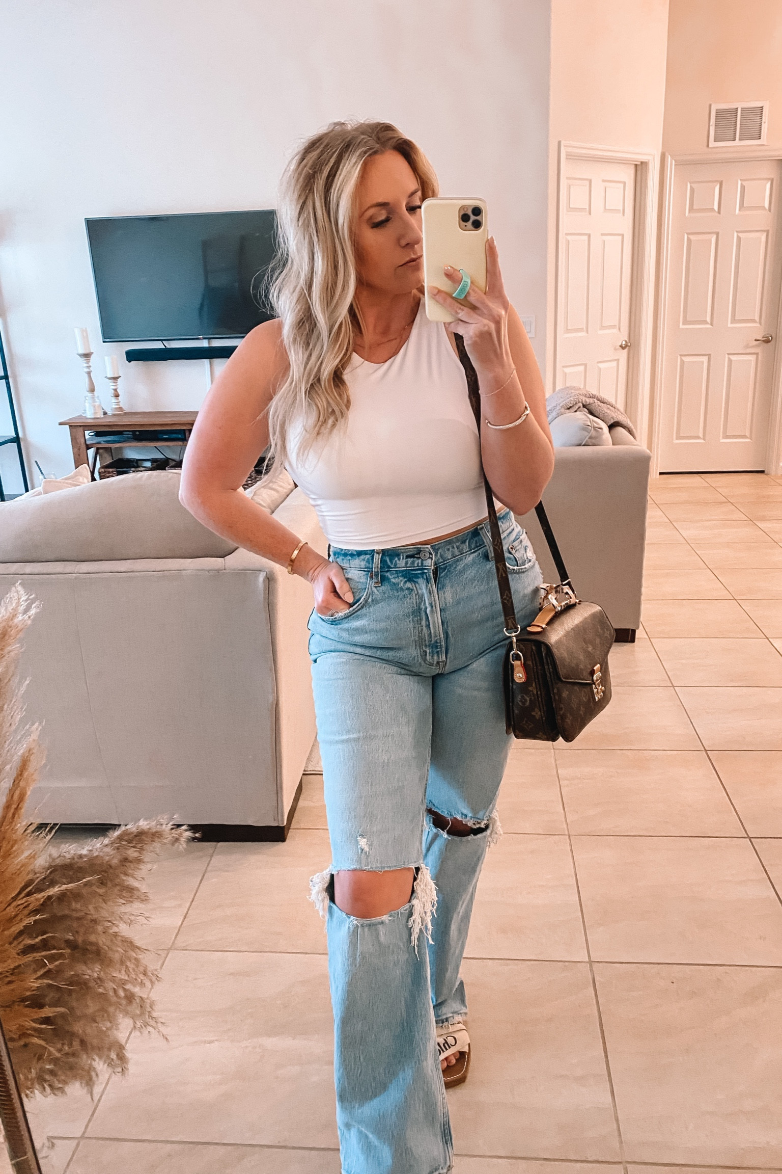 Abercrombie denim sale starts next week! Be sure to save now and shop when the sale goes live on August 11! 

Abercrombie | sale | jeans | back to school | women’s jeans | casual looks 



#LTKstyletip #LTKunder100 #LTKsalealert