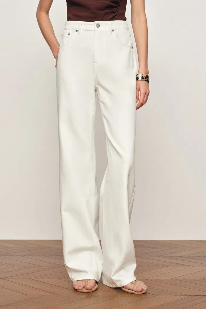 Alma Barrel Straight Leg Jeans in Lightweight Lyocell Blend Denim | Fabrique