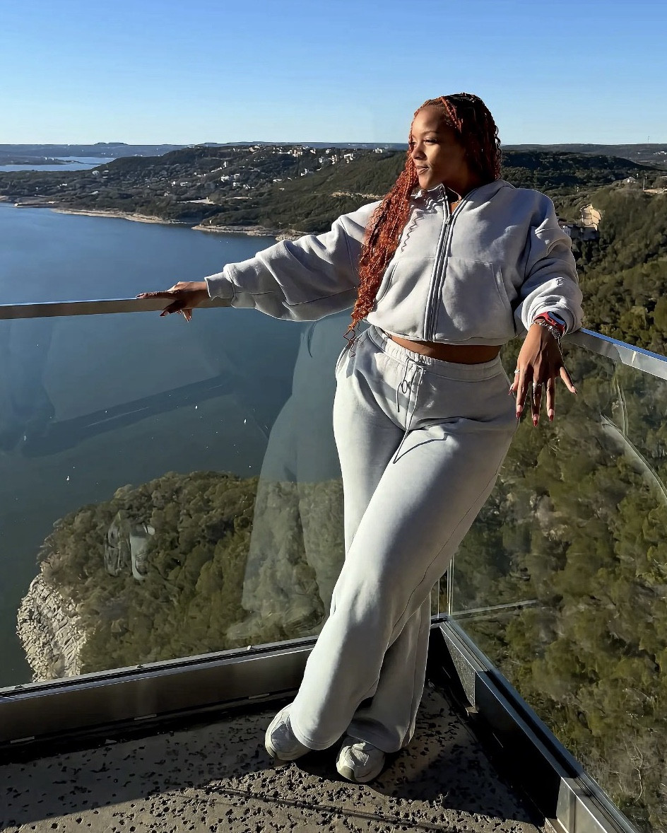 Hoodie - medium
Sweat pants - large

#LTKActive #LTKdayinmylife #LTKootd