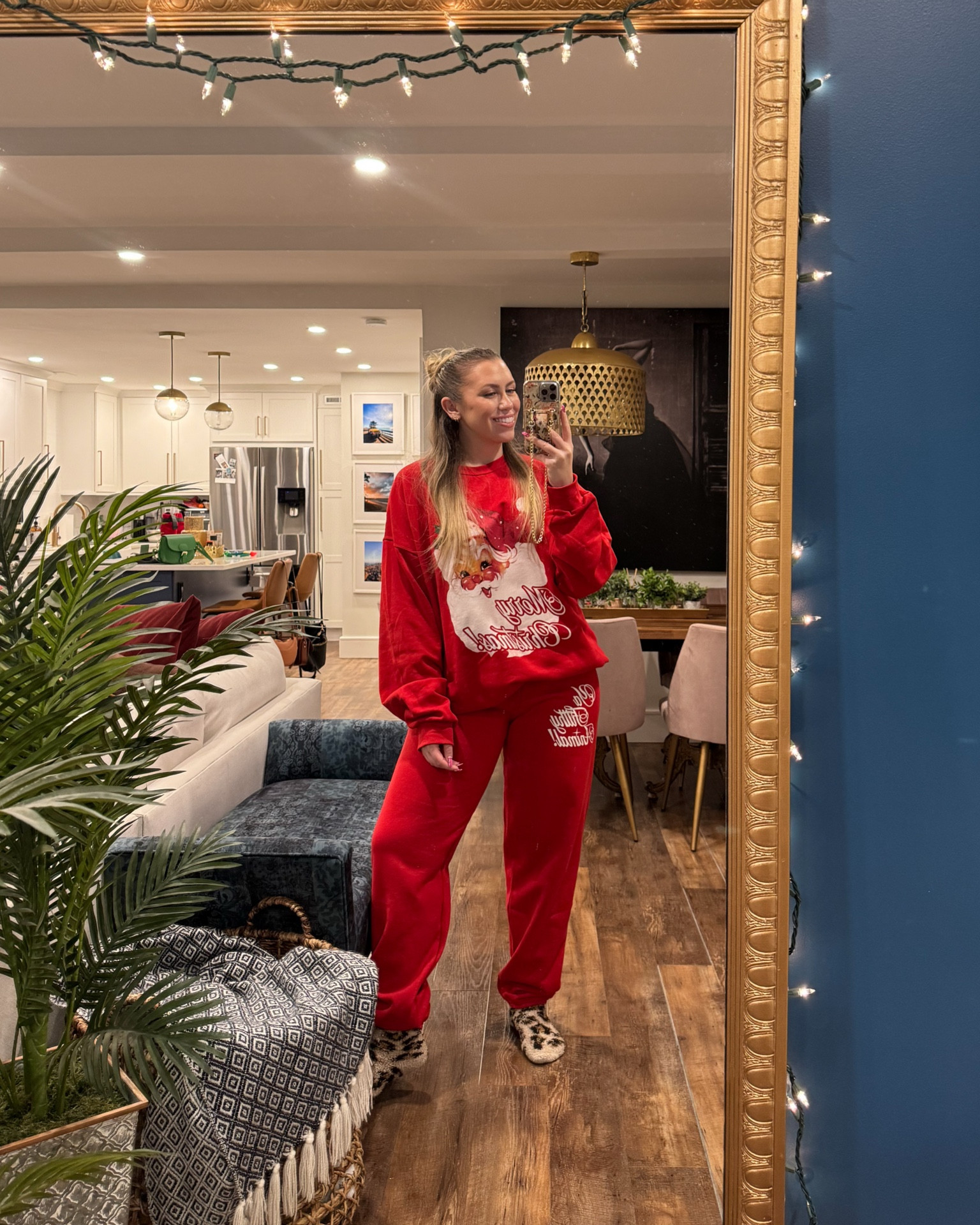 How cute is this Santa claus sweatsuit from riffraff !? Christmas outfits, holiday outfits 

#LTKSeasonal #LTKHoliday #LTKMidsize