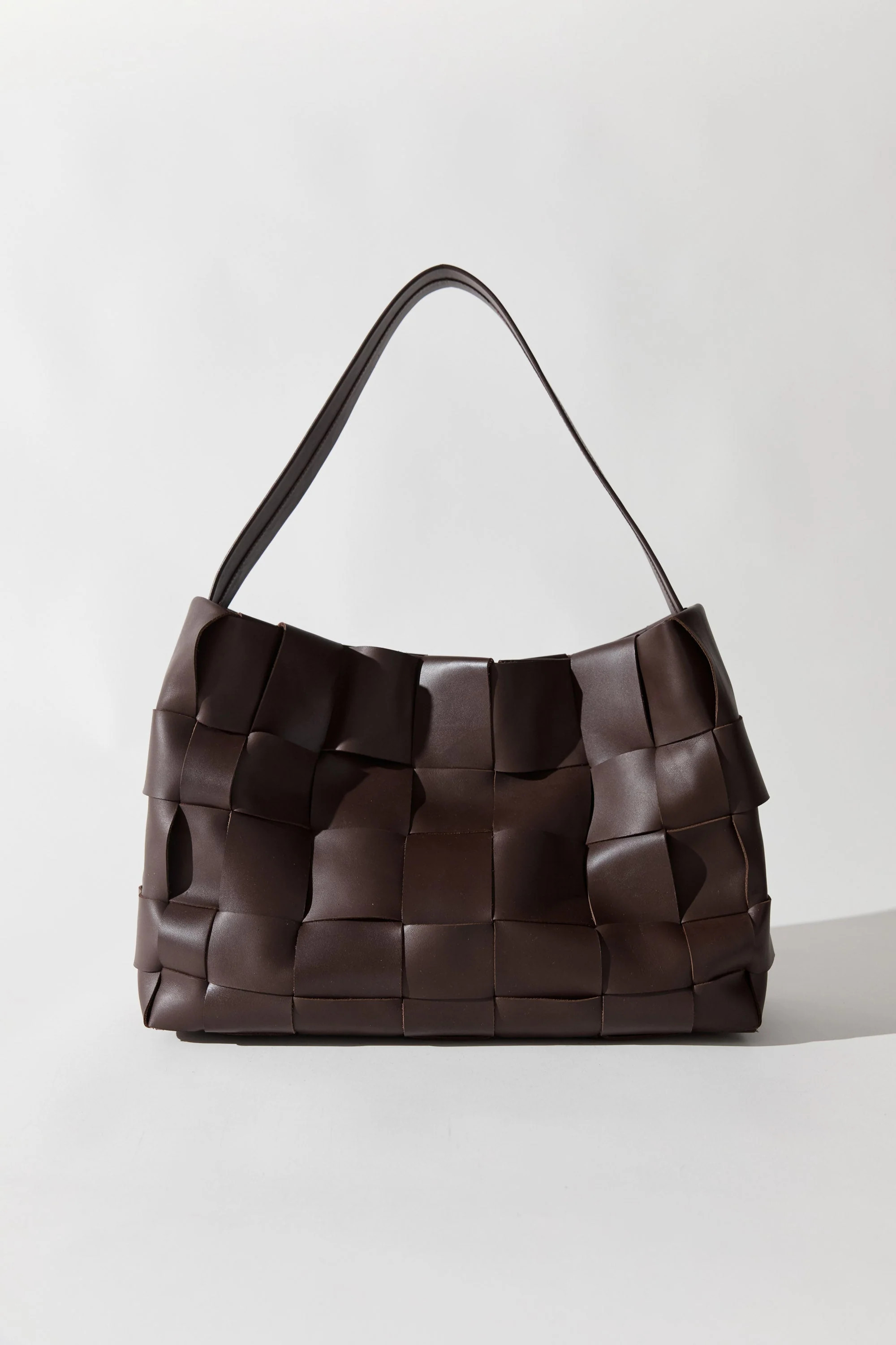 Woven Large Tote - Chocolate | St. Agni (US, UK, EU)