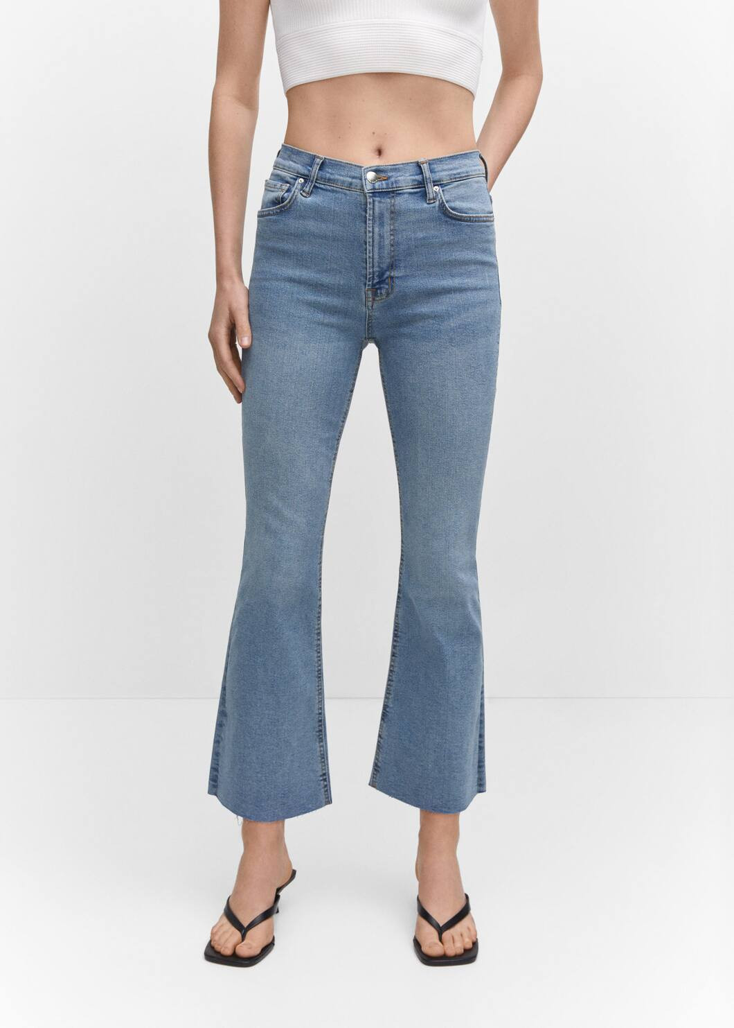 Crop flared jeans | MANGO (US)