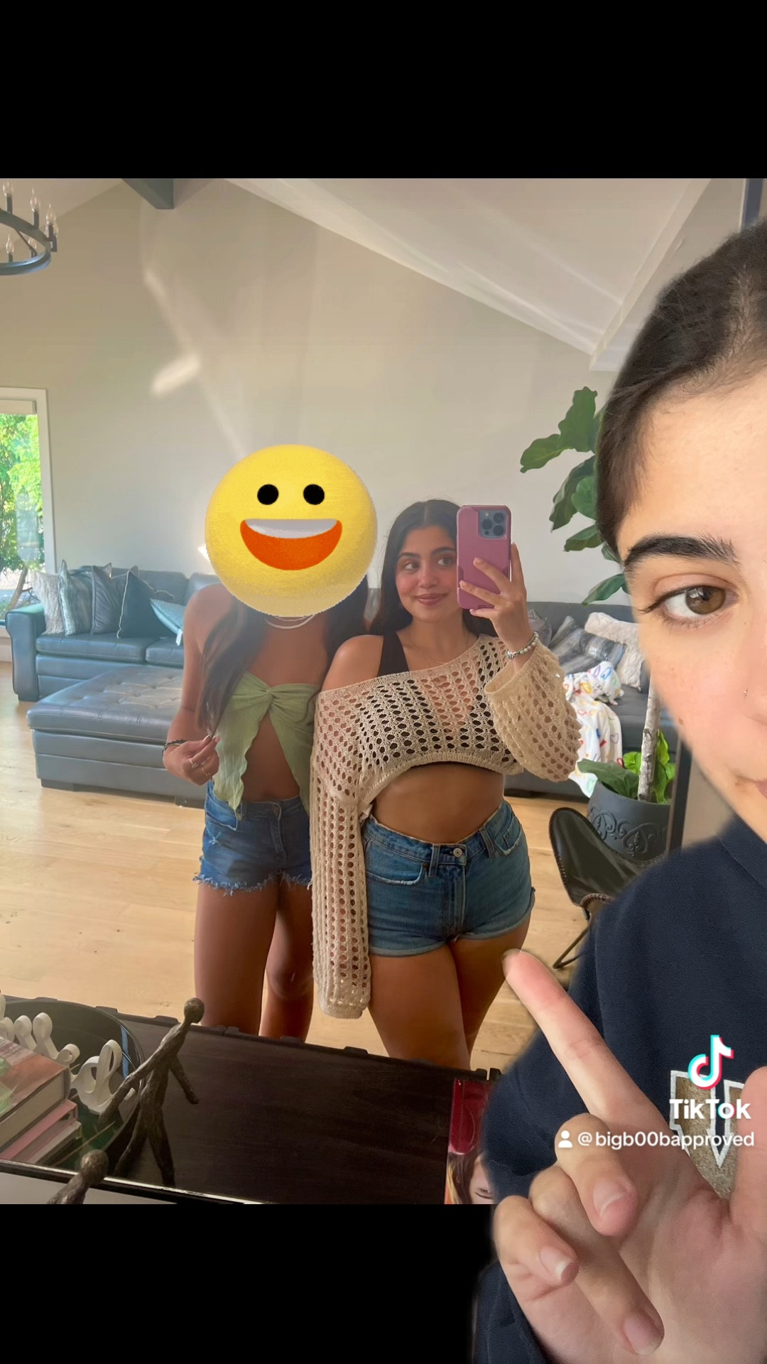 Literally the best jeans ever, run and grab a pair rn! 

#LTKFind #LTKcurves #LTKBacktoSchool