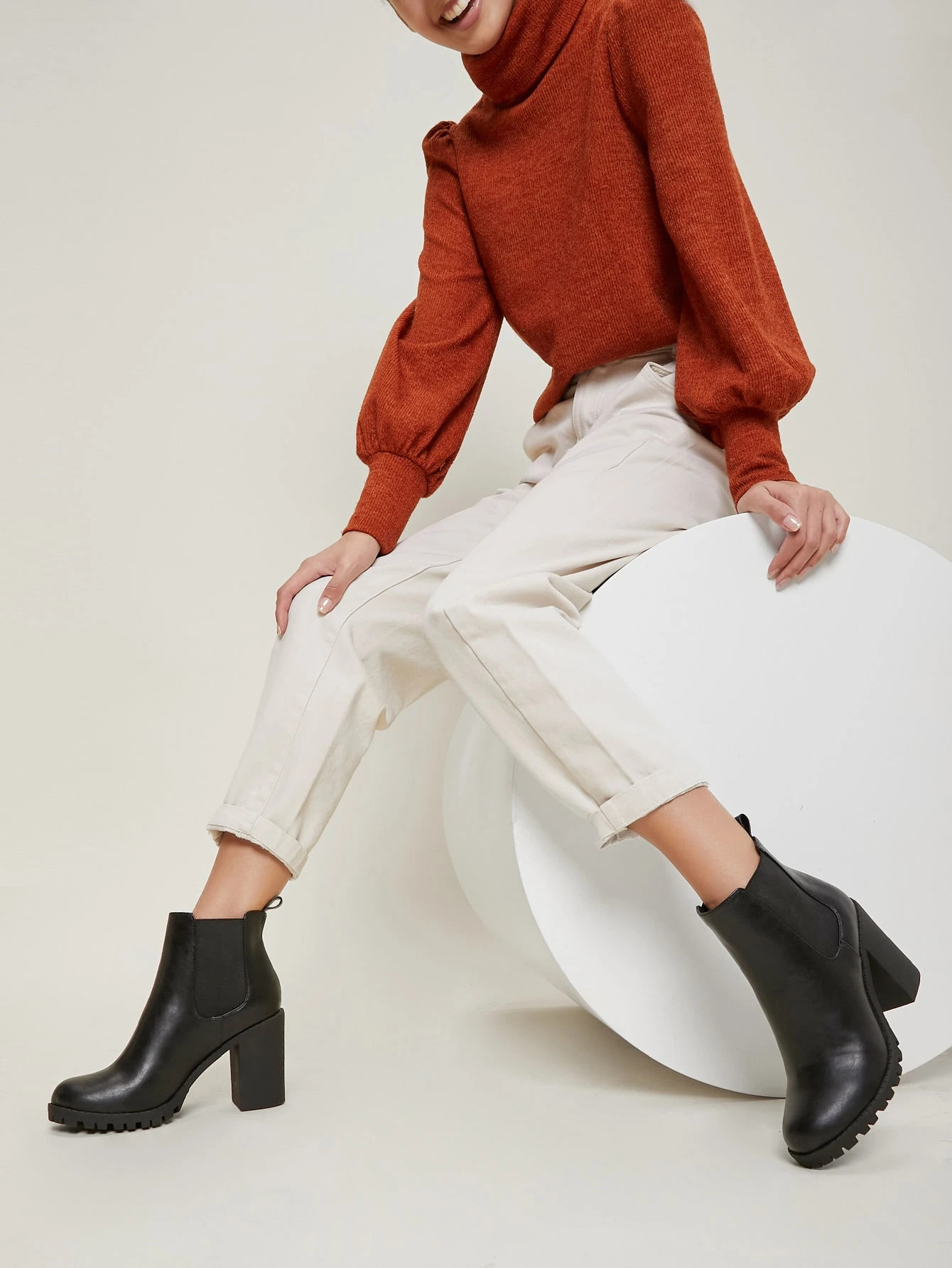 Side Gore Lug Sole Chunky Heel Booties | SHEIN