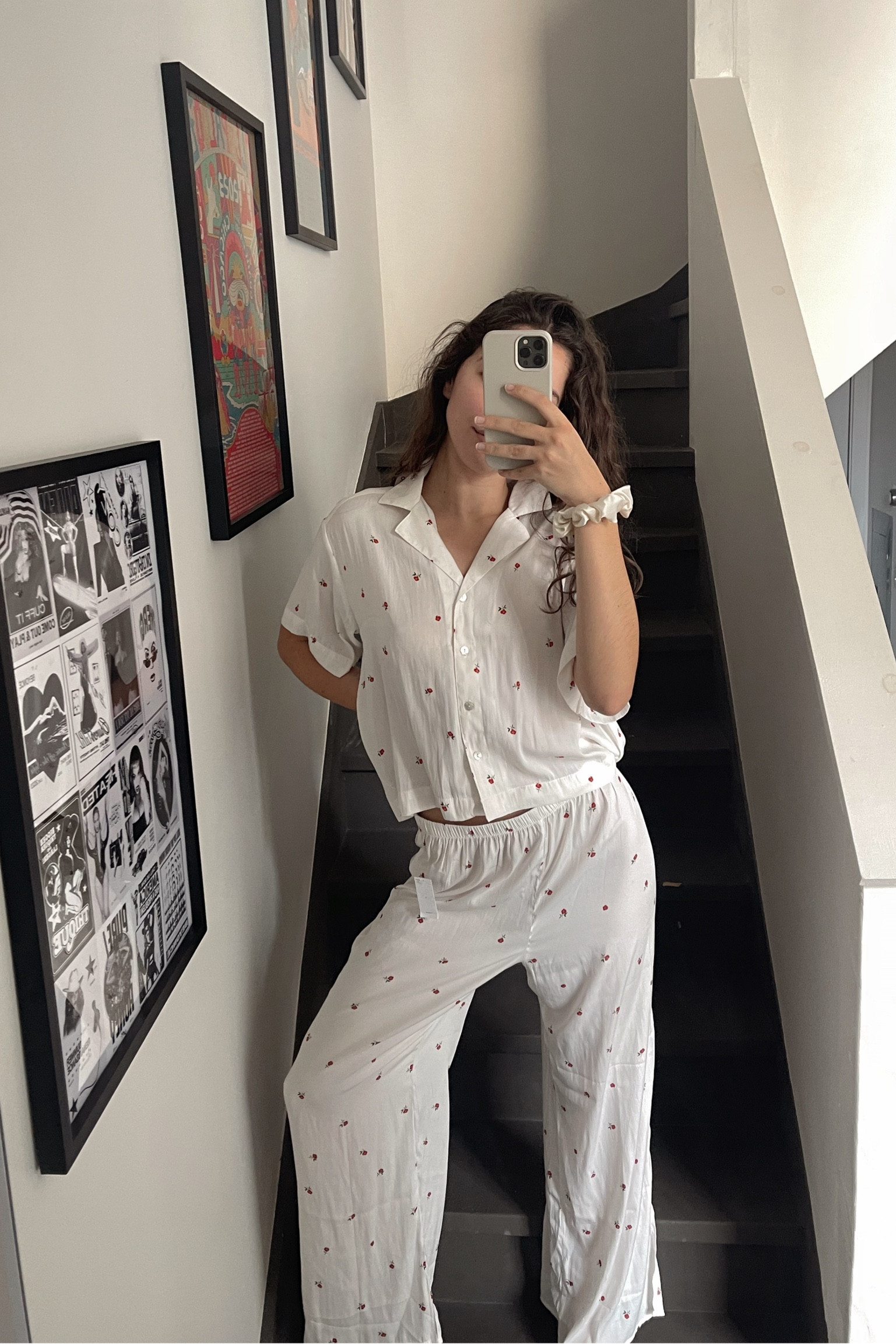 soft lightweight pajama set (size s) 🌹


#LTKfindsunder50 #LTKSale #LTKGiftGuide