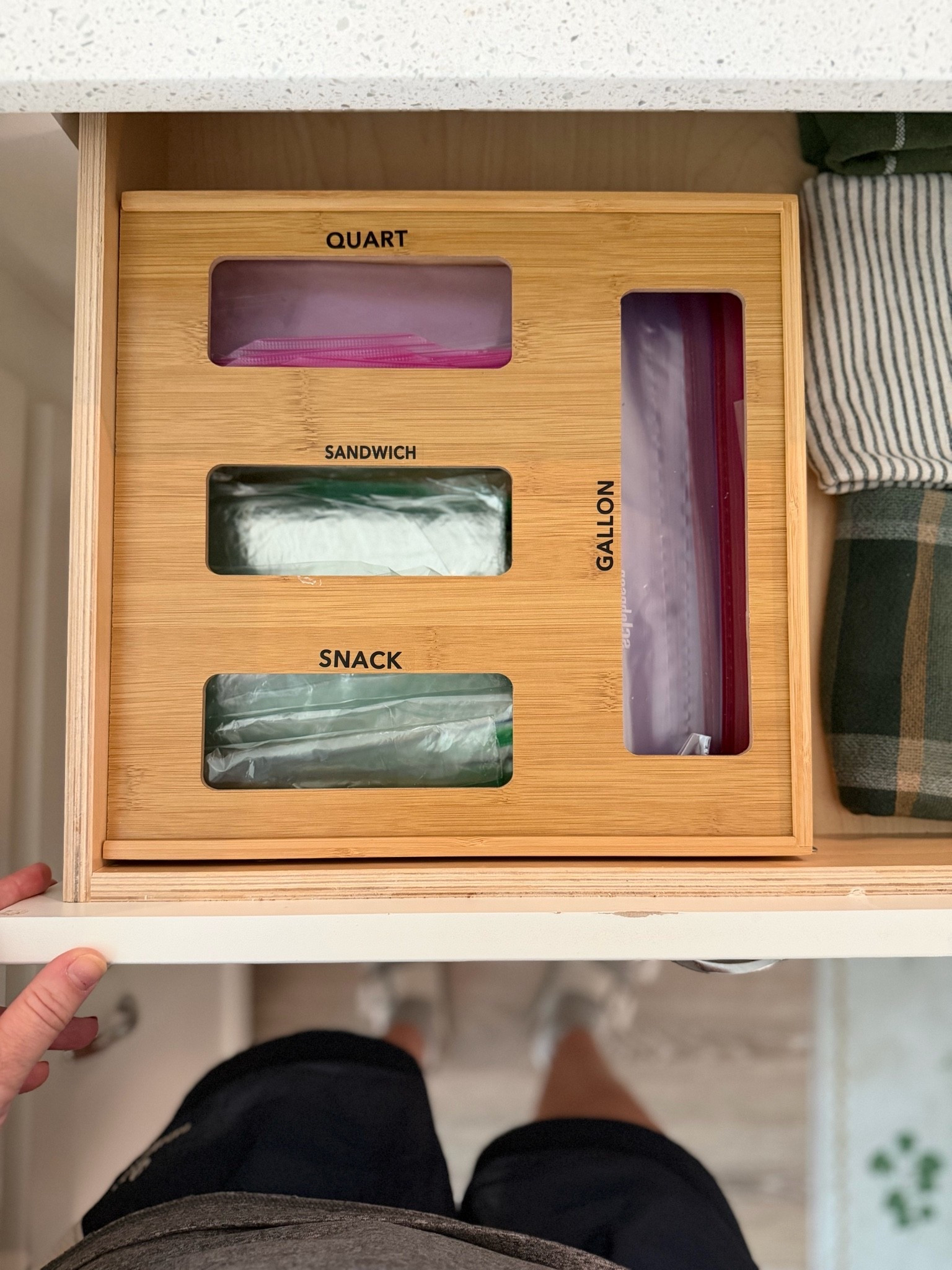 One of those little kitchen upgrades that makes a big difference. 🤍
I finally organized our food storage bags, and now I can actually find what I need without digging through a drawer. Functional, pretty, and it keeps everything in one place.

#LTKHome #KitchenOrganization