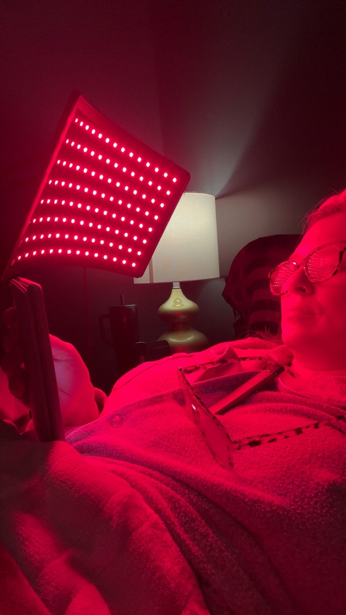 Sunday Self Care! Red Light Therapy, everything shower, dark romance on my Kindle, pjs and
bed 💯

#LTKselfcare #LTKOver40 #LTKBeauty