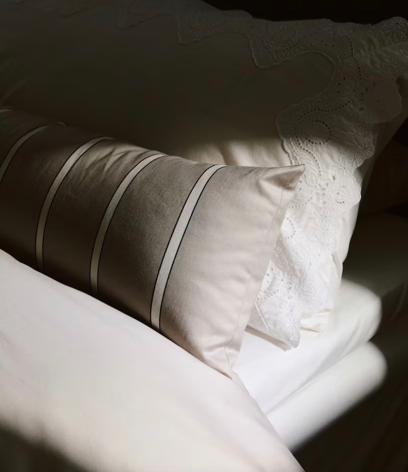 Bedding 🤎

#bedding #pillow #pillowcase #bedroom #home duvet cover

#LTKmorningroutine #LTKHome #LTKOver40