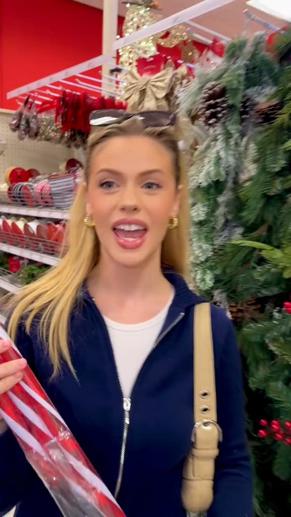   

 #LTKGiftGuide #LTKSeasonal #LTKBeauty