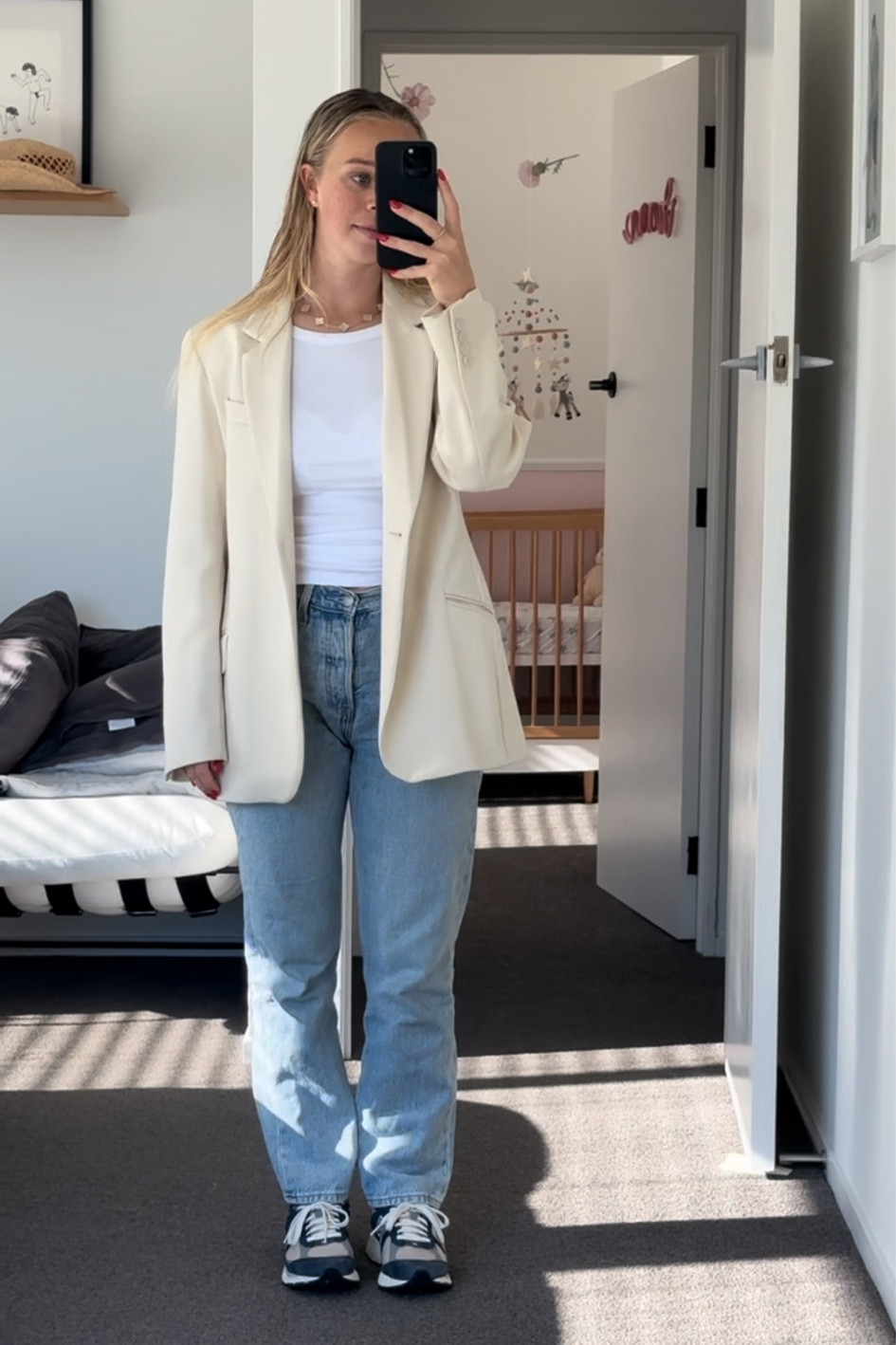 Blazer - Size 10
Tanks - Size small 
Jeans - Size 28 but I got them taken in at the waist 🫶🏼