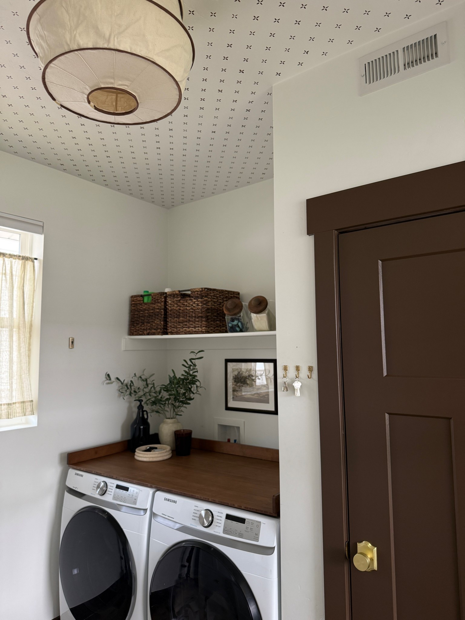 Laundry room make over