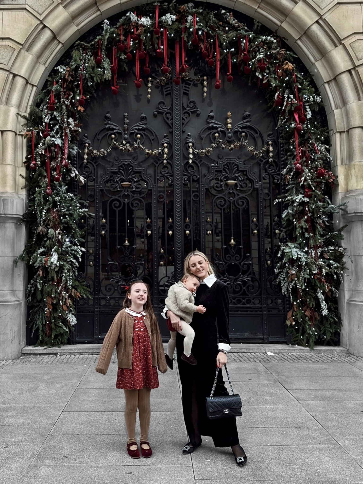 Estos días llenos de magia junto a ellos son los mejores

—————————————-

These magical days next to them are simply the best!

.
.
.
.


#LTKkids #LTKfamily #LTKeurope