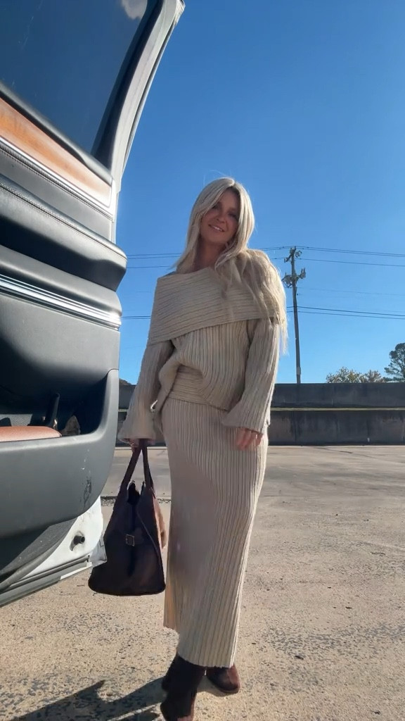 The coziest sweater set❄️now 20% off!

#LTKWorkwear #LTKFindsUnder100