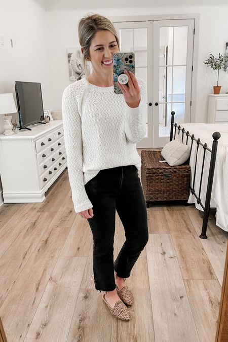 Casual Friday work outfit ✨
Boot cut jeans- 24P (if you’re in between sizes I would size down)
Sweater- linked similars 60% off 
Mules- linked similar 


#LTKworkwear #LTKsalealert #LTKstyletip