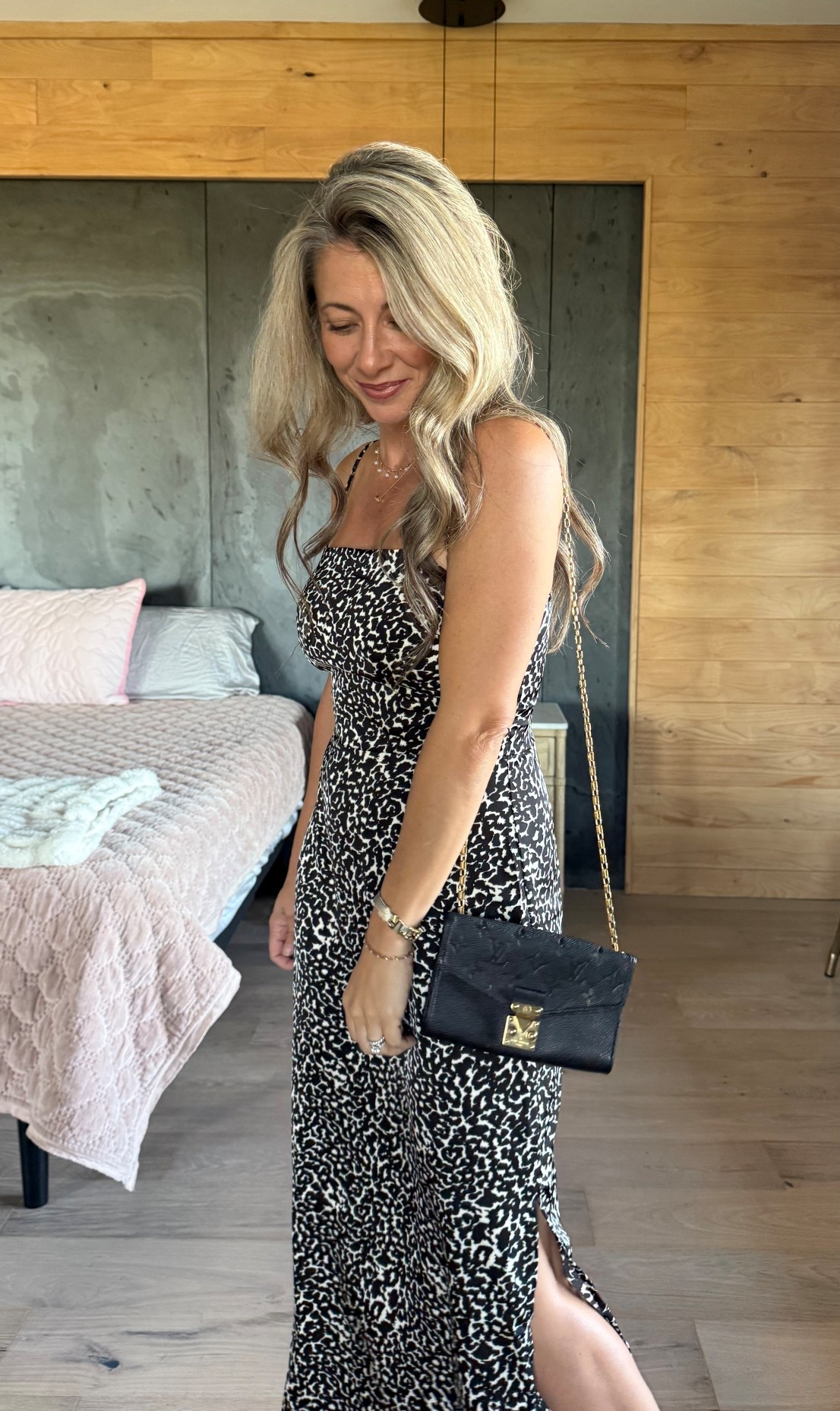 This dress is just way too good not to share multiple times! It’s Target and $40! Wearing XS! 

#LTKPetite #LTKOver40 #LTKFindsUnder50