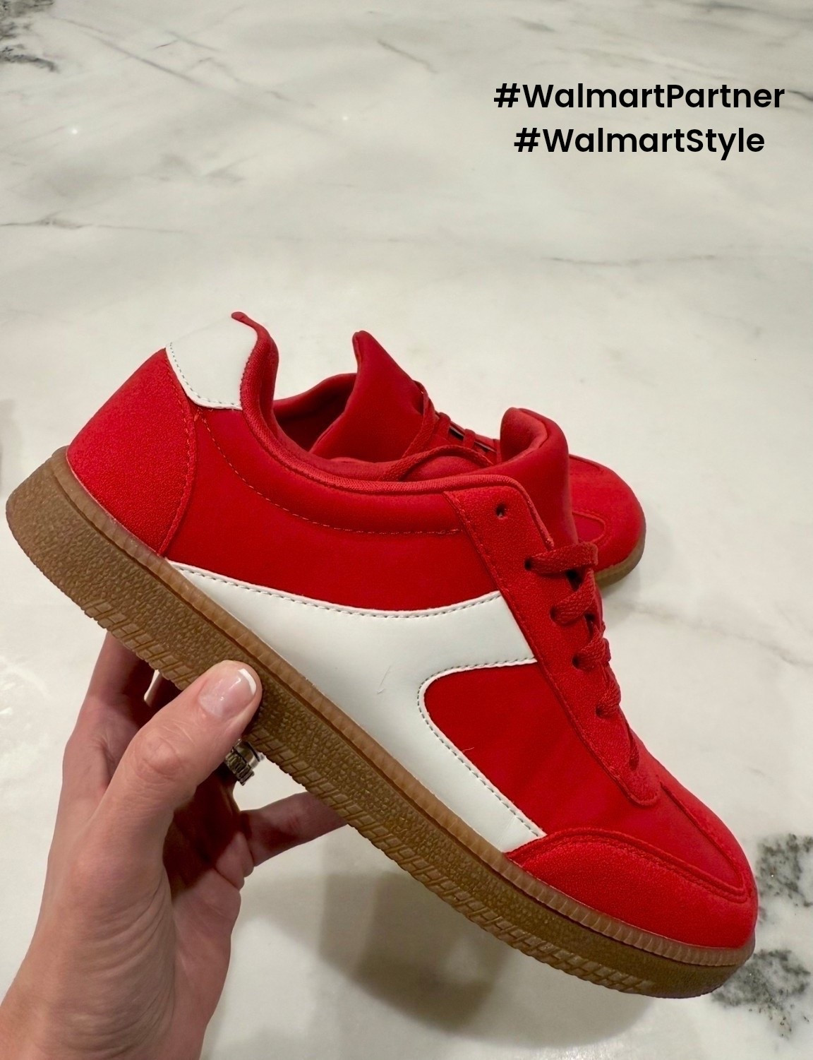 #WalmartPartner These red sneakers add such a fun pop of color. I got them at Walmart and they make every outfit so fun!
#WalmartStyle @WalmartStyle