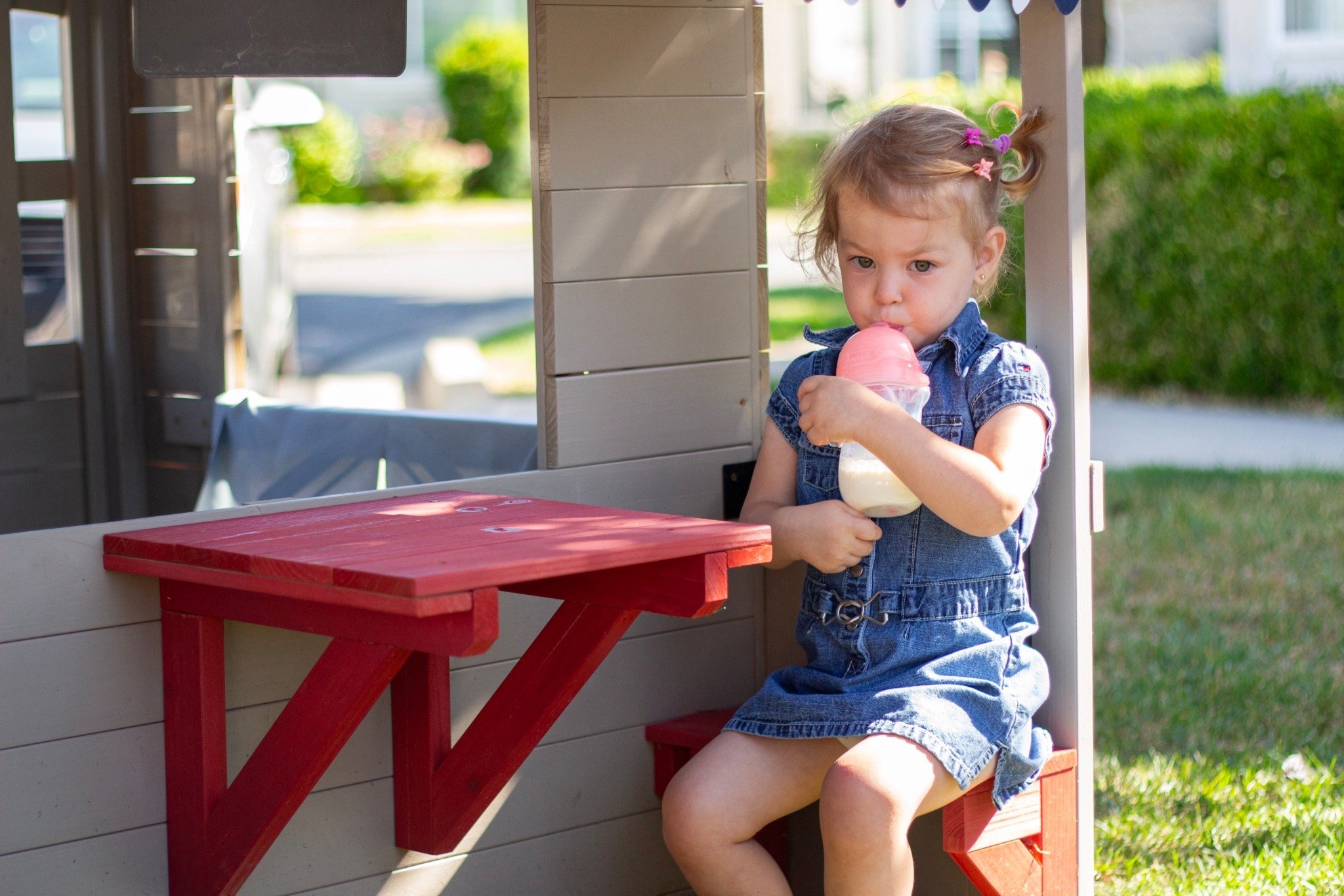 You no longer need to look for it, because I found it for you! A cup  that works anywhere and anytime! These cups  are a must have for every parent that wants a spill proof cup! 

#Ad #TargetPartner #sippycup @target @munchkin #target 
