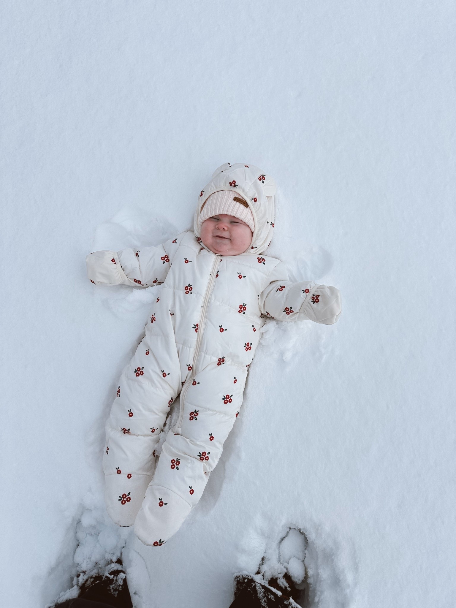 Snow day!❄️🤍

#LTKBaby #LTKmomlife #LTKFindsUnder50
