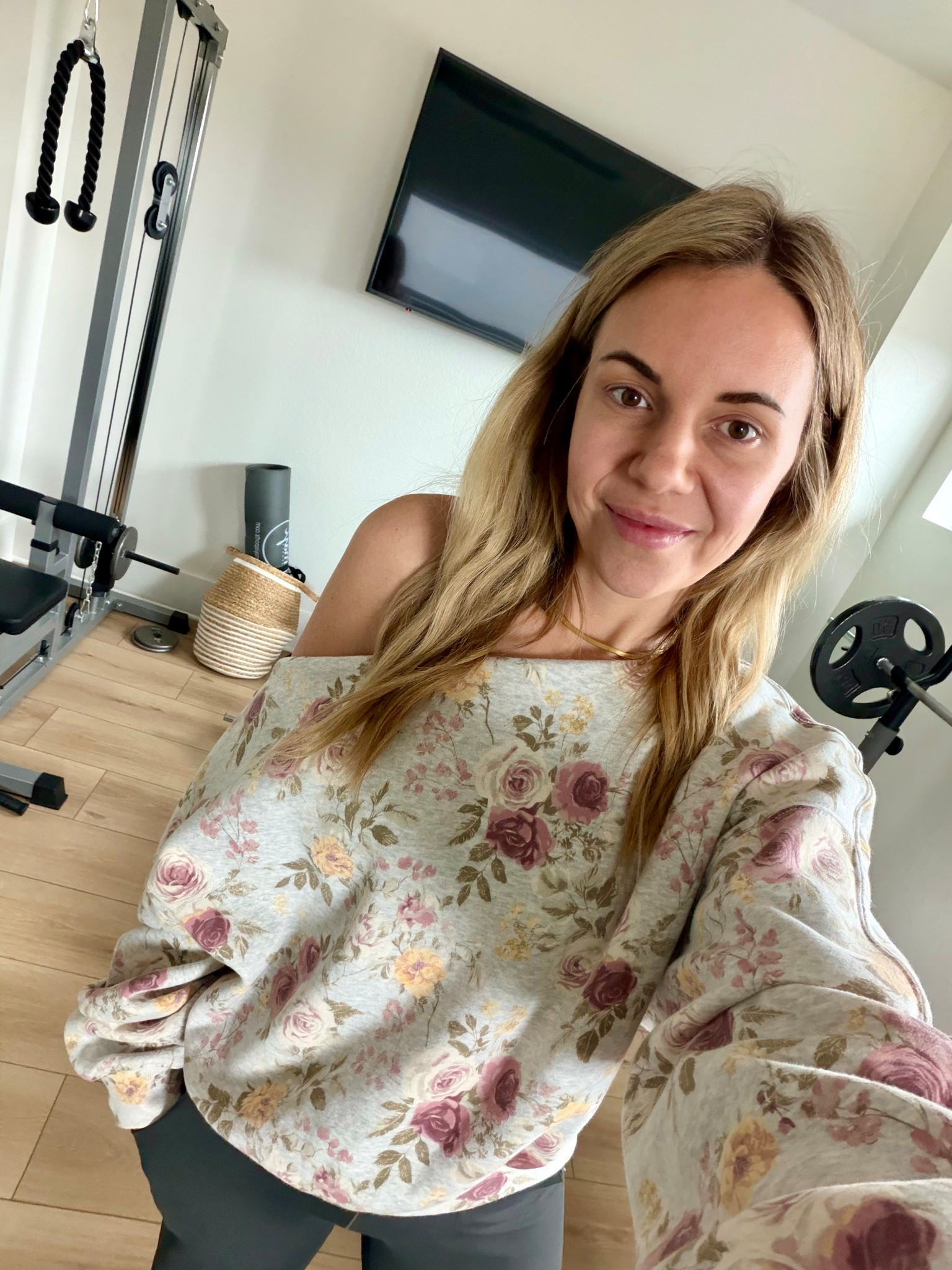 I recommend sizing up one. This is large and it’s a bit big but I like a roomy fit in this.

#LTKmomlife