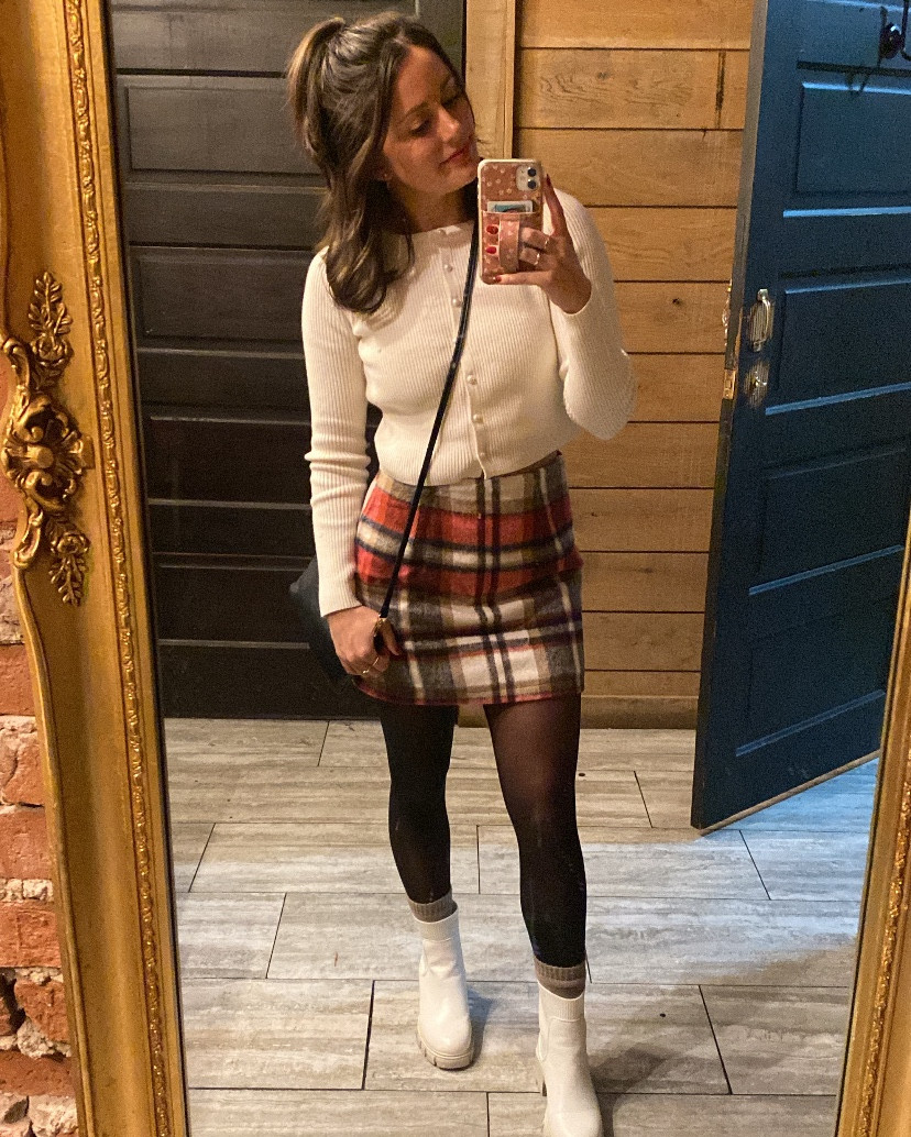 The cutest holiday outfit does exist 😍🎄
This look makes me feel festive, and it’s so affordable! Prefect for a Christmas party or just a holiday brunch 🎁✨

#LTKHoliday #LTKStyleTip #LTKFindsUnder50